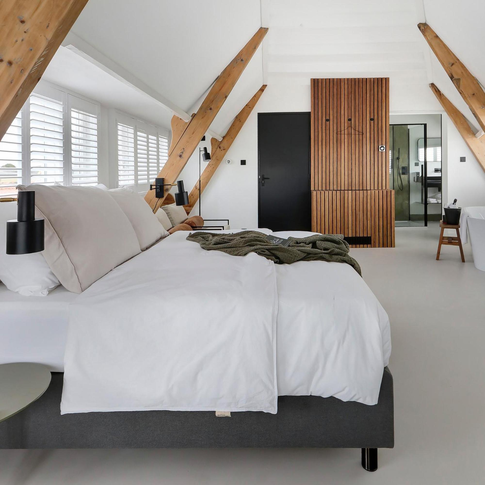 Superior King Suite photo 1