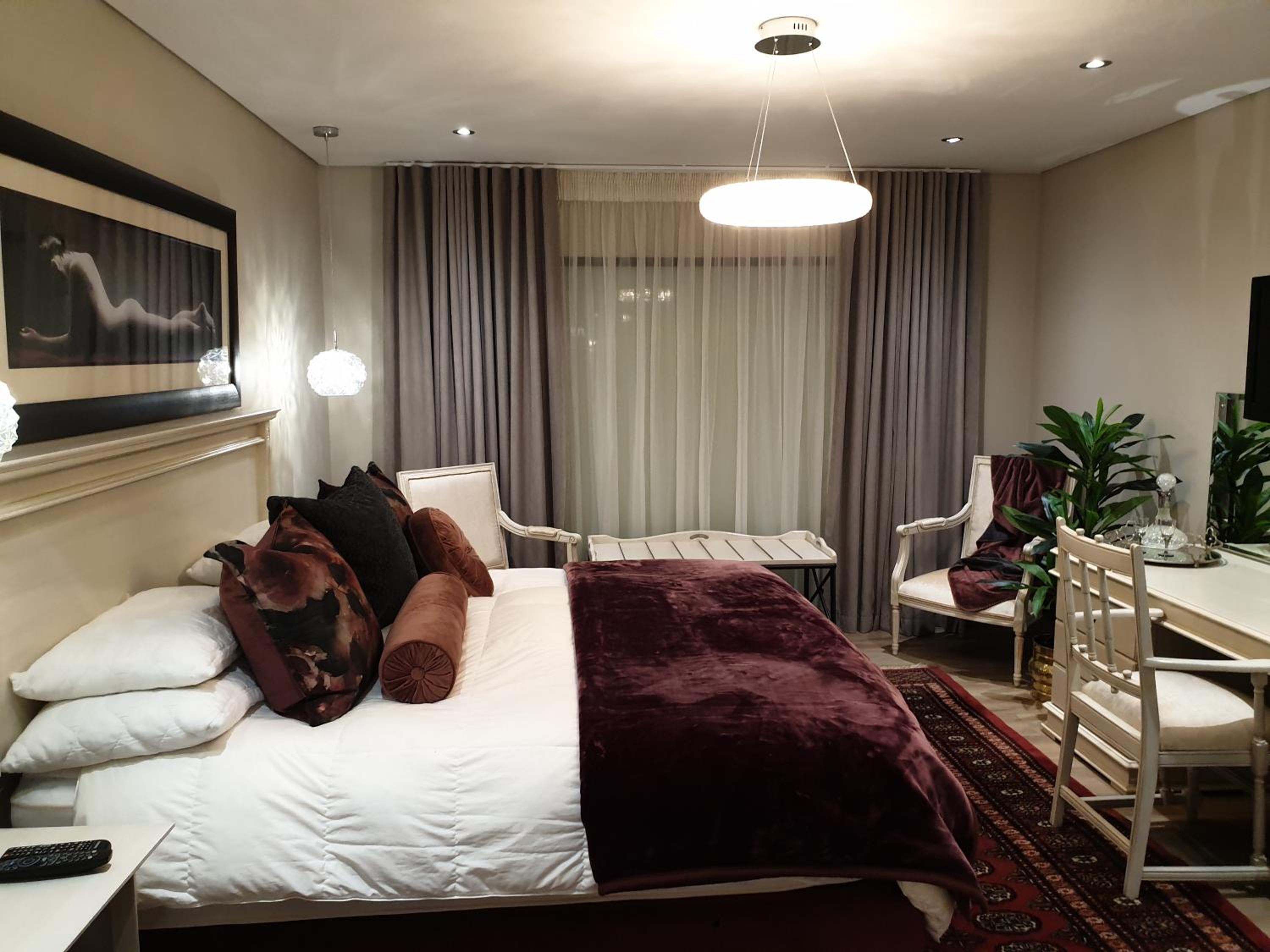 Luxury Apartment photo 2