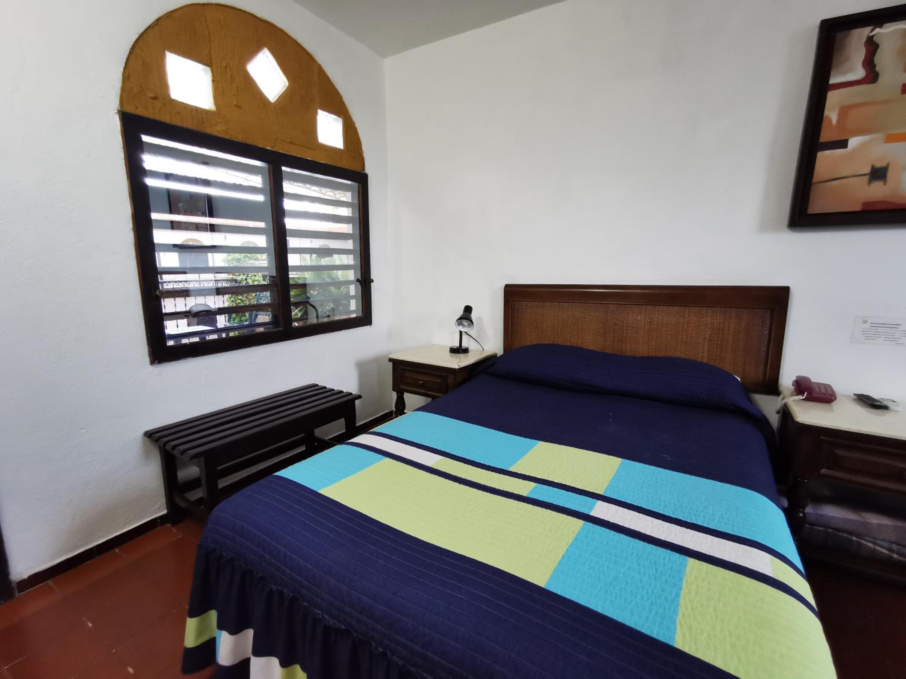 Standard Double Room - Photo 4