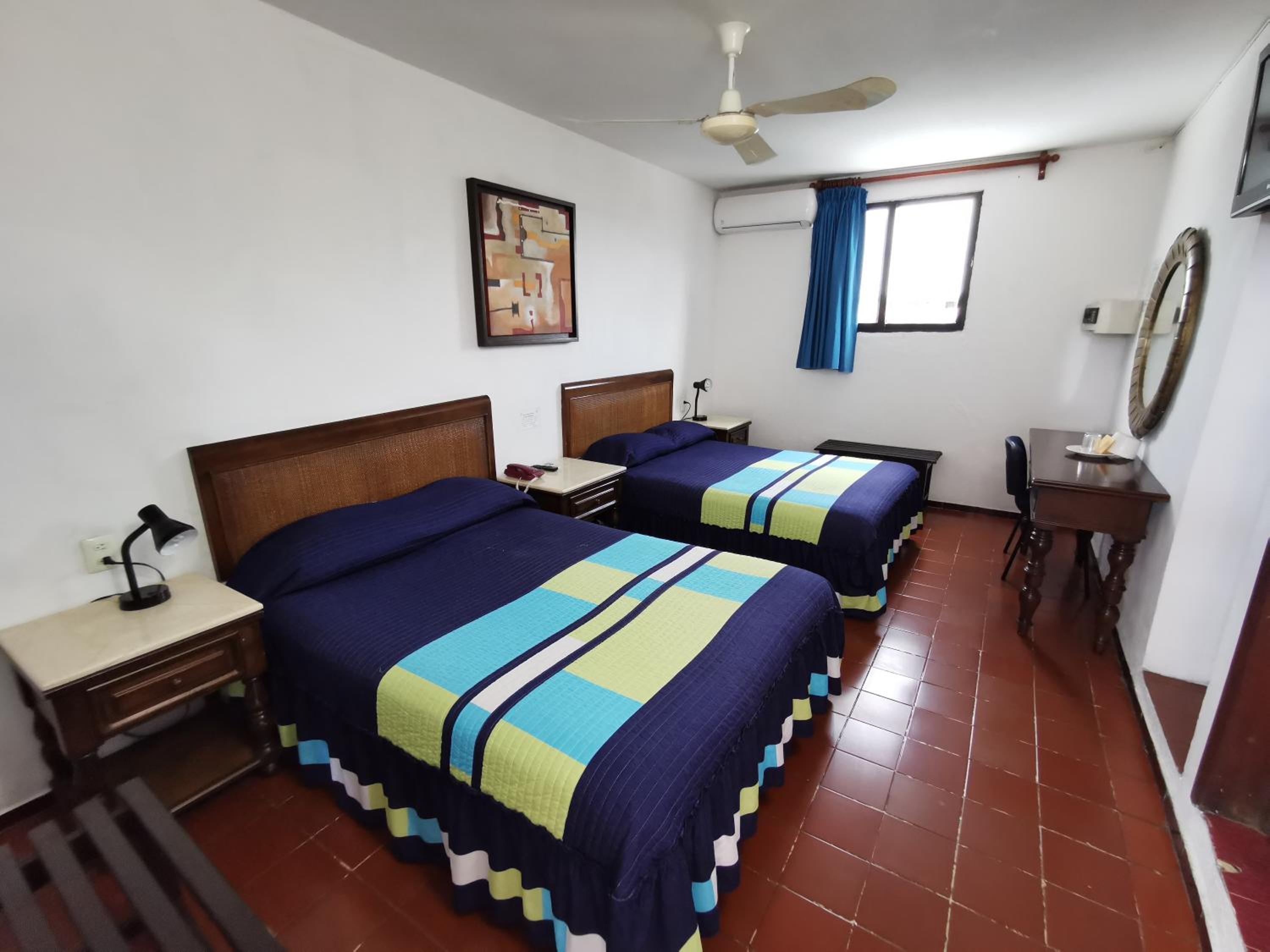 Standard Double Room - Photo 15