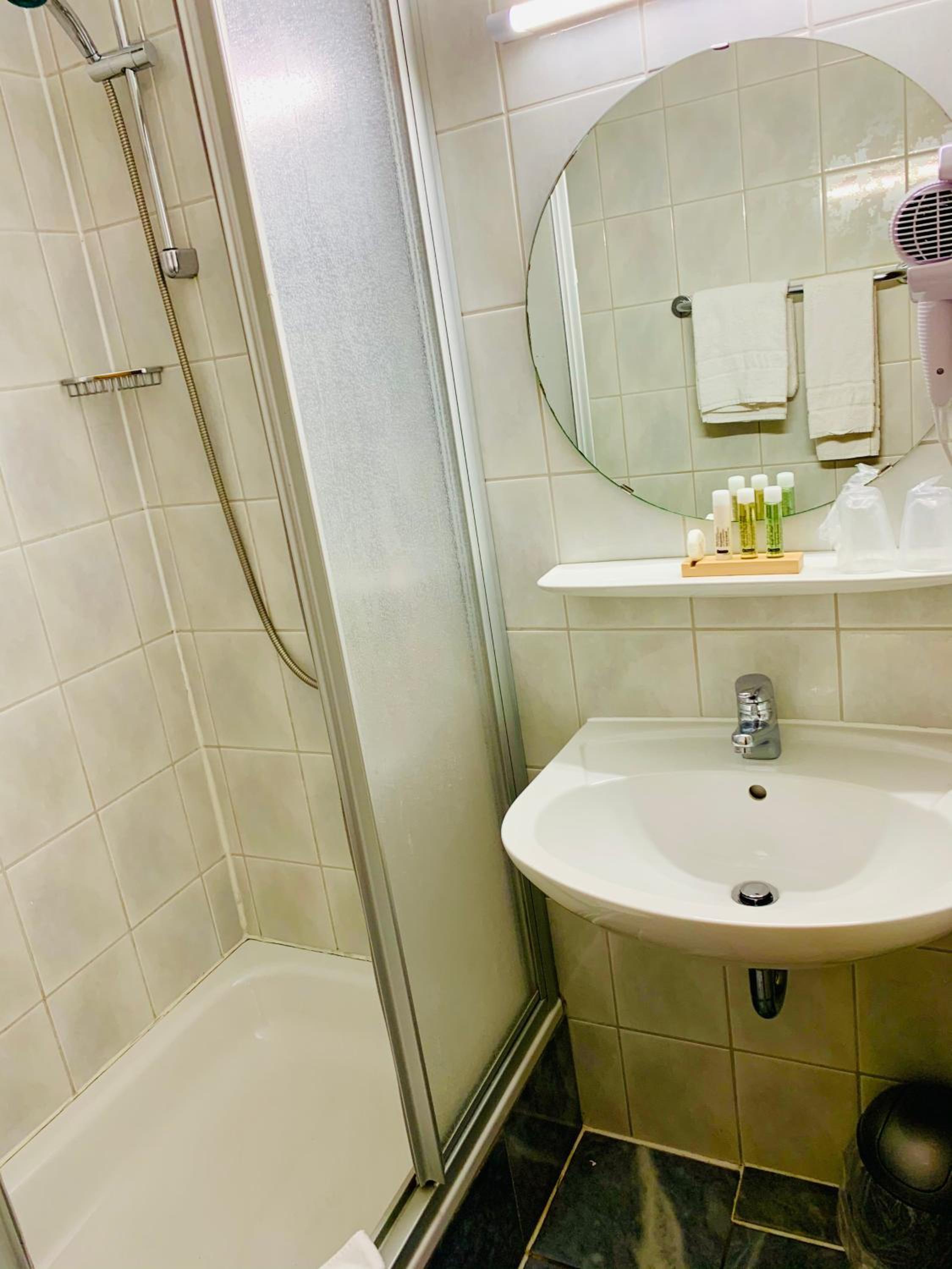 Single Room with Shower
