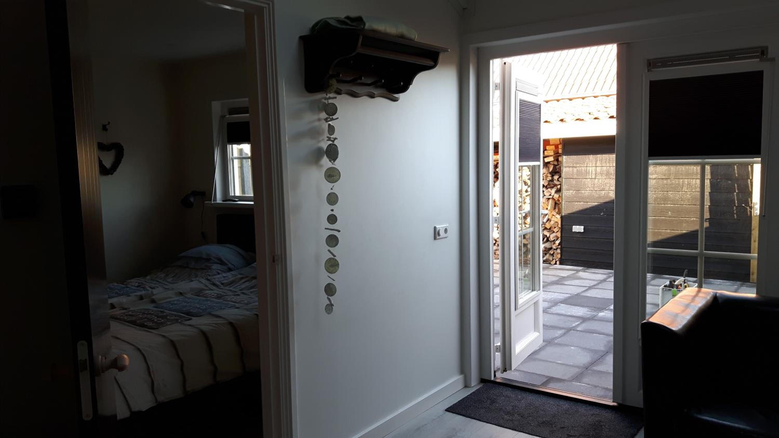 One-Bedroom House photo 1