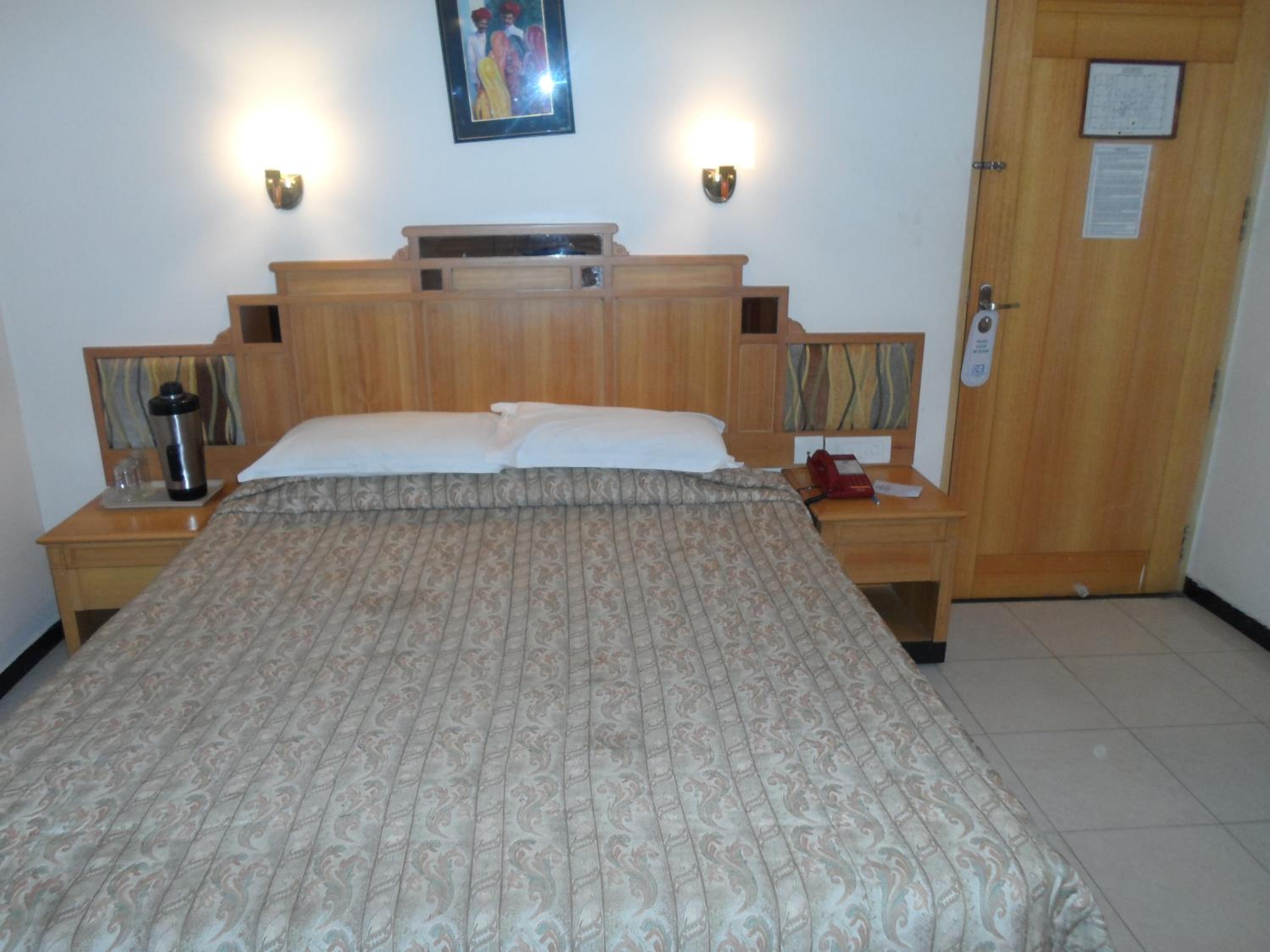 Deluxe Double or Twin Room - Photo 2