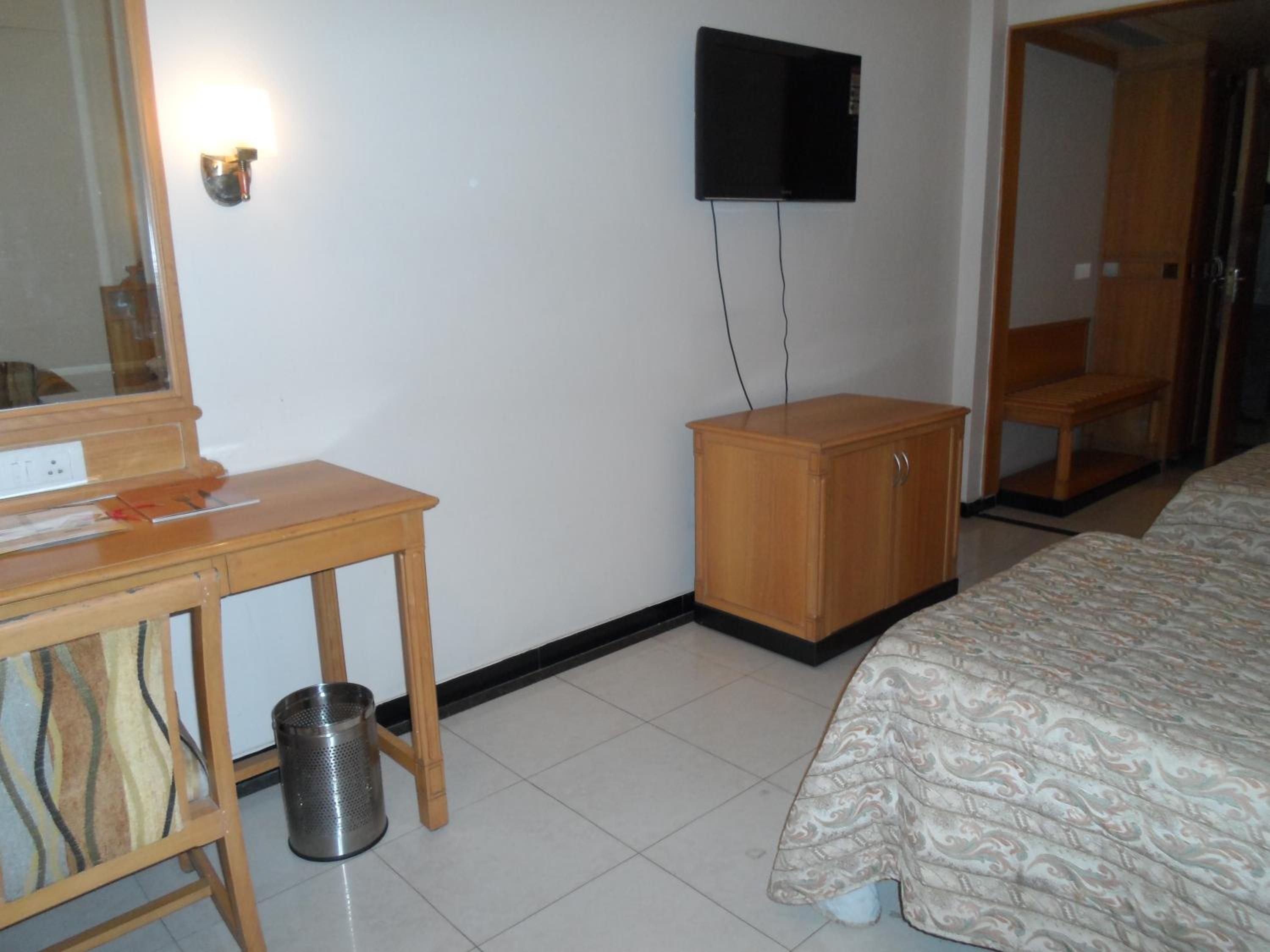 Deluxe Double or Twin Room - Photo 20