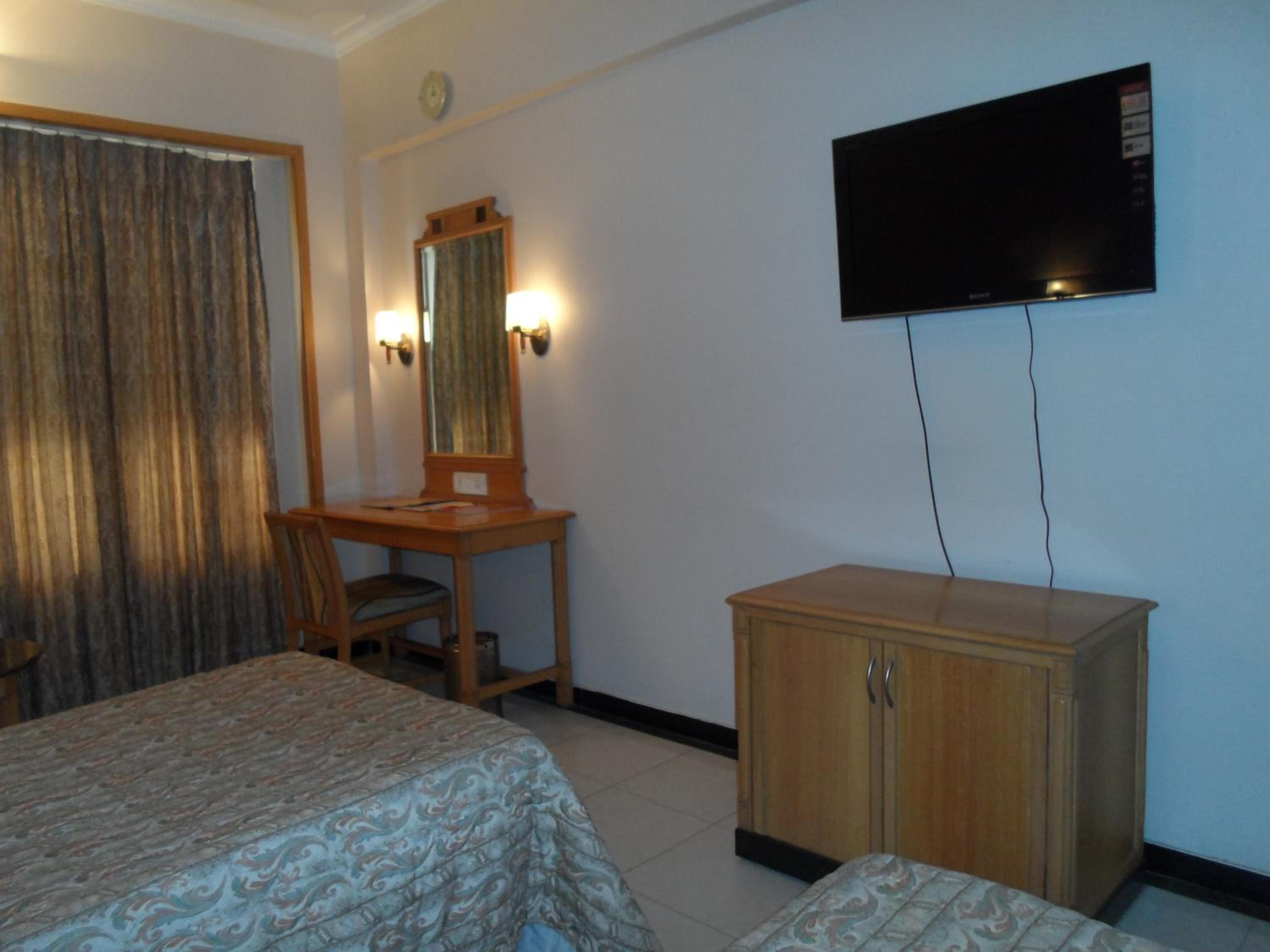 Deluxe Double or Twin Room - Photo 14