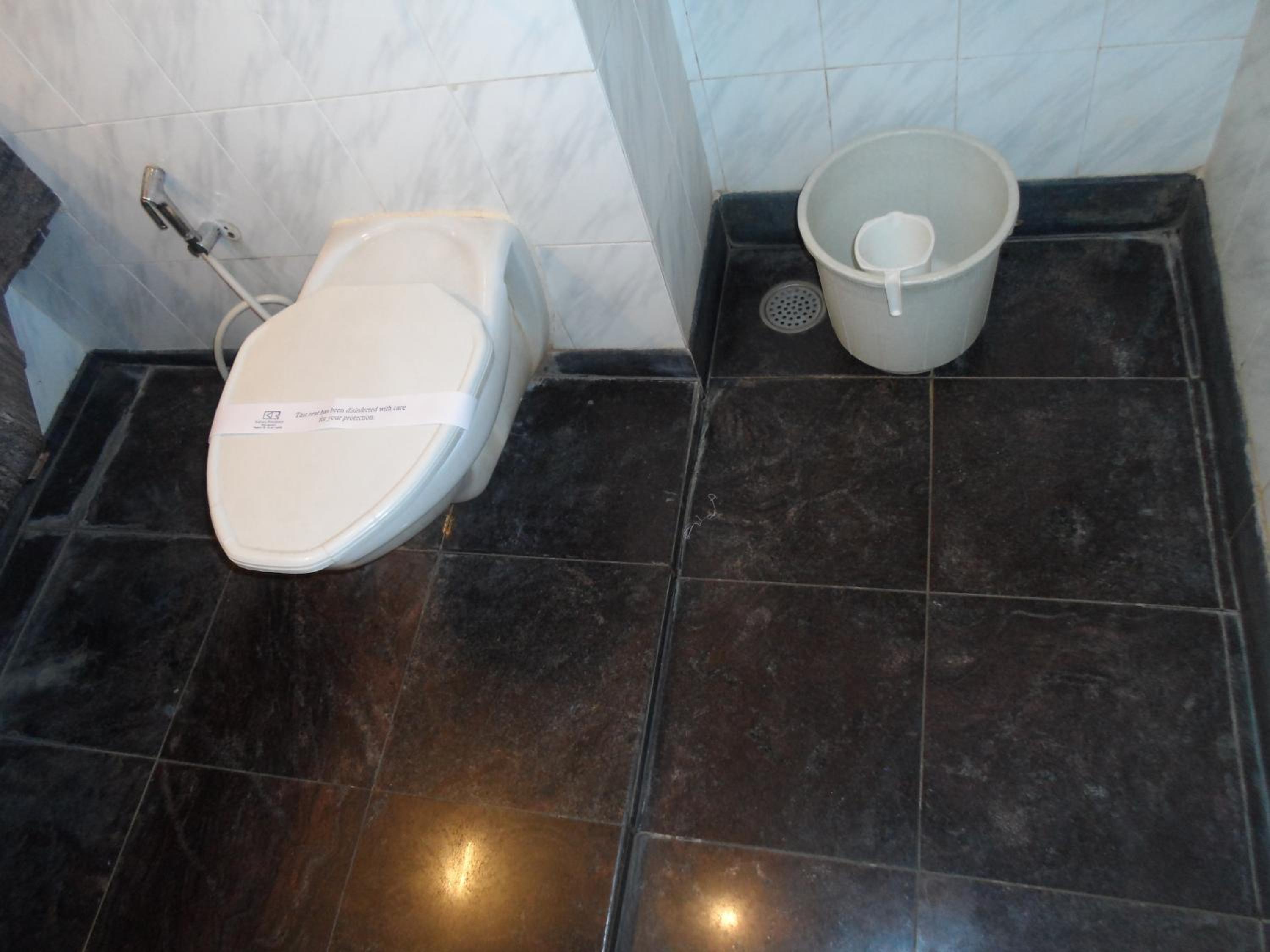 Deluxe Double or Twin Room - Photo 16