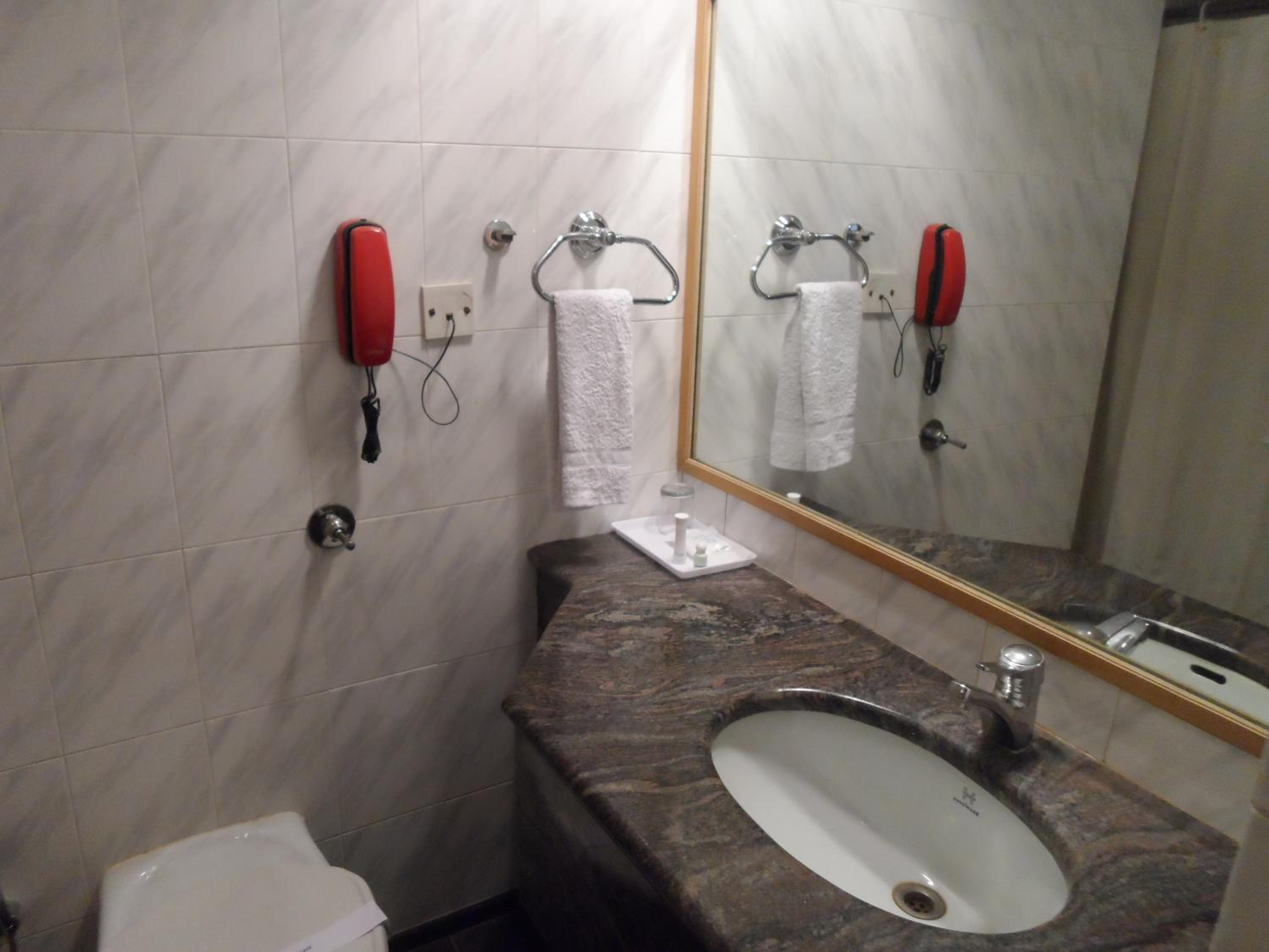 Deluxe Double or Twin Room - Photo 13