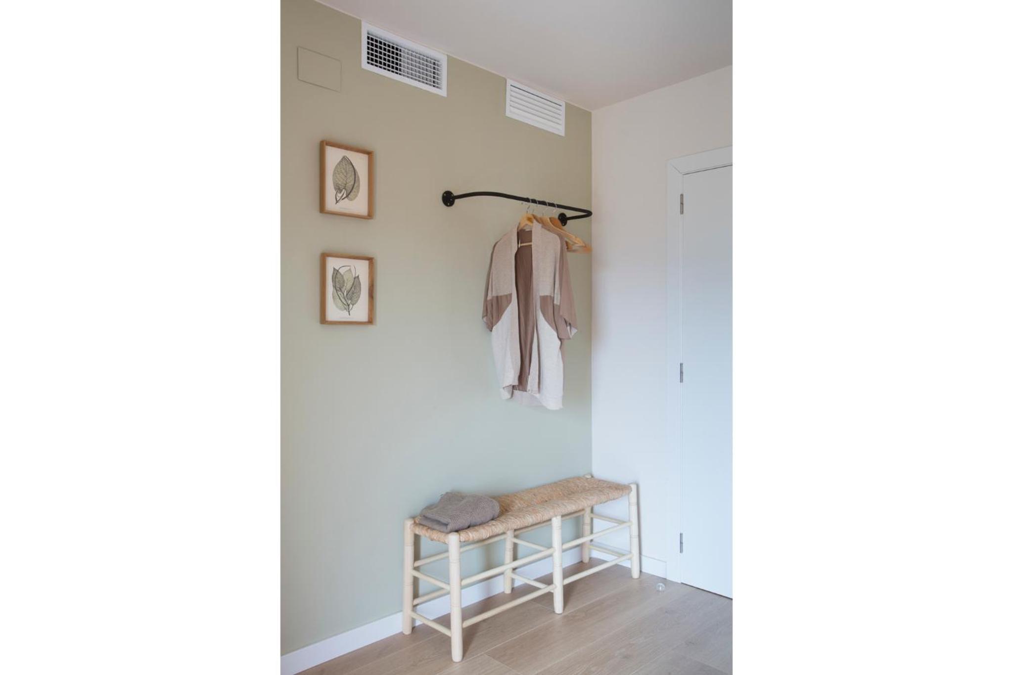 Double Room with Balcony - Photo 6