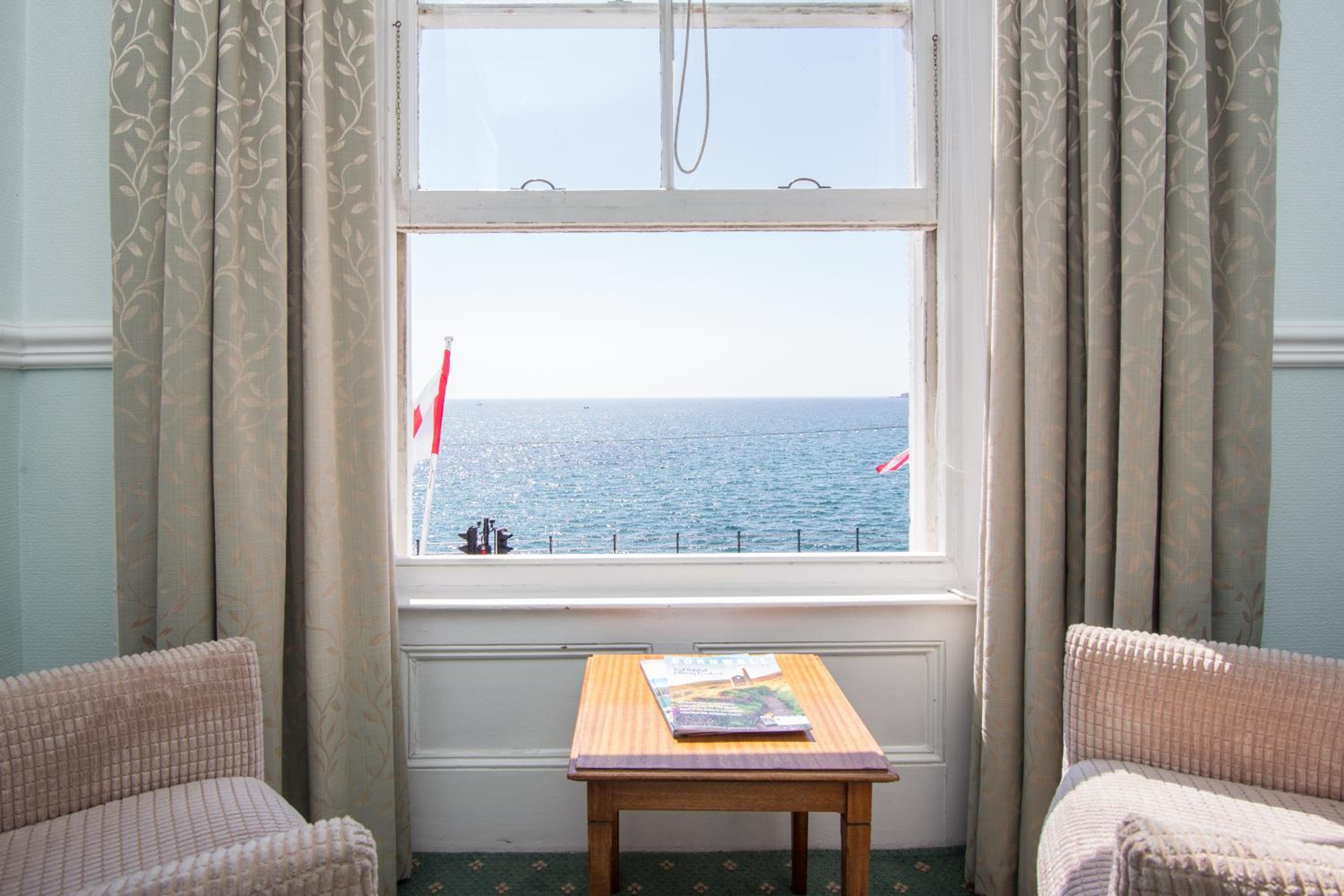 Twin Room with Sea View photo 3