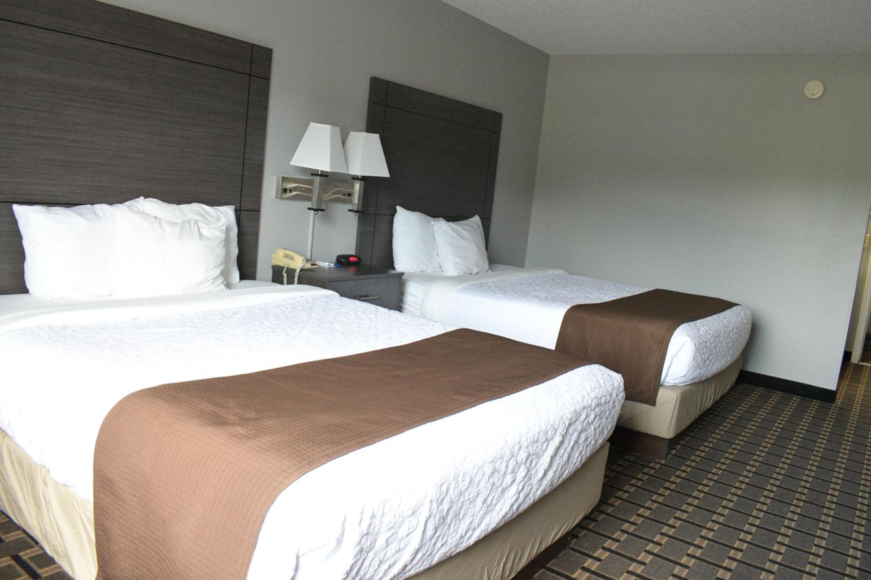 Double Room - Non-Smoking  - Photo 5