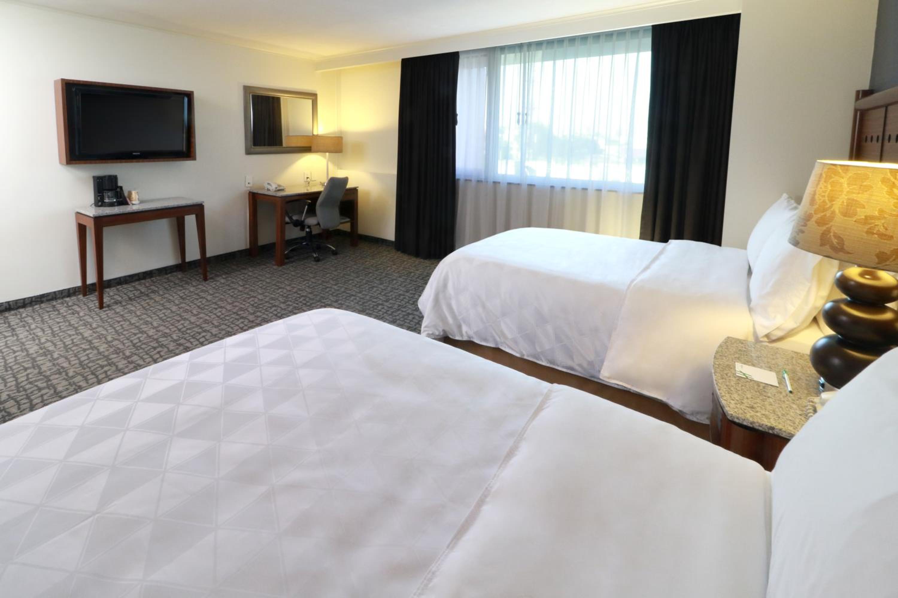 Standard Room with Two Queen Beds - Photo 1