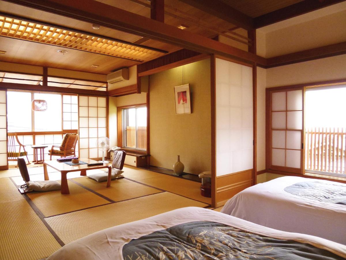 Room with Tatami Area Corner Room with Bath and Toilet photo 3