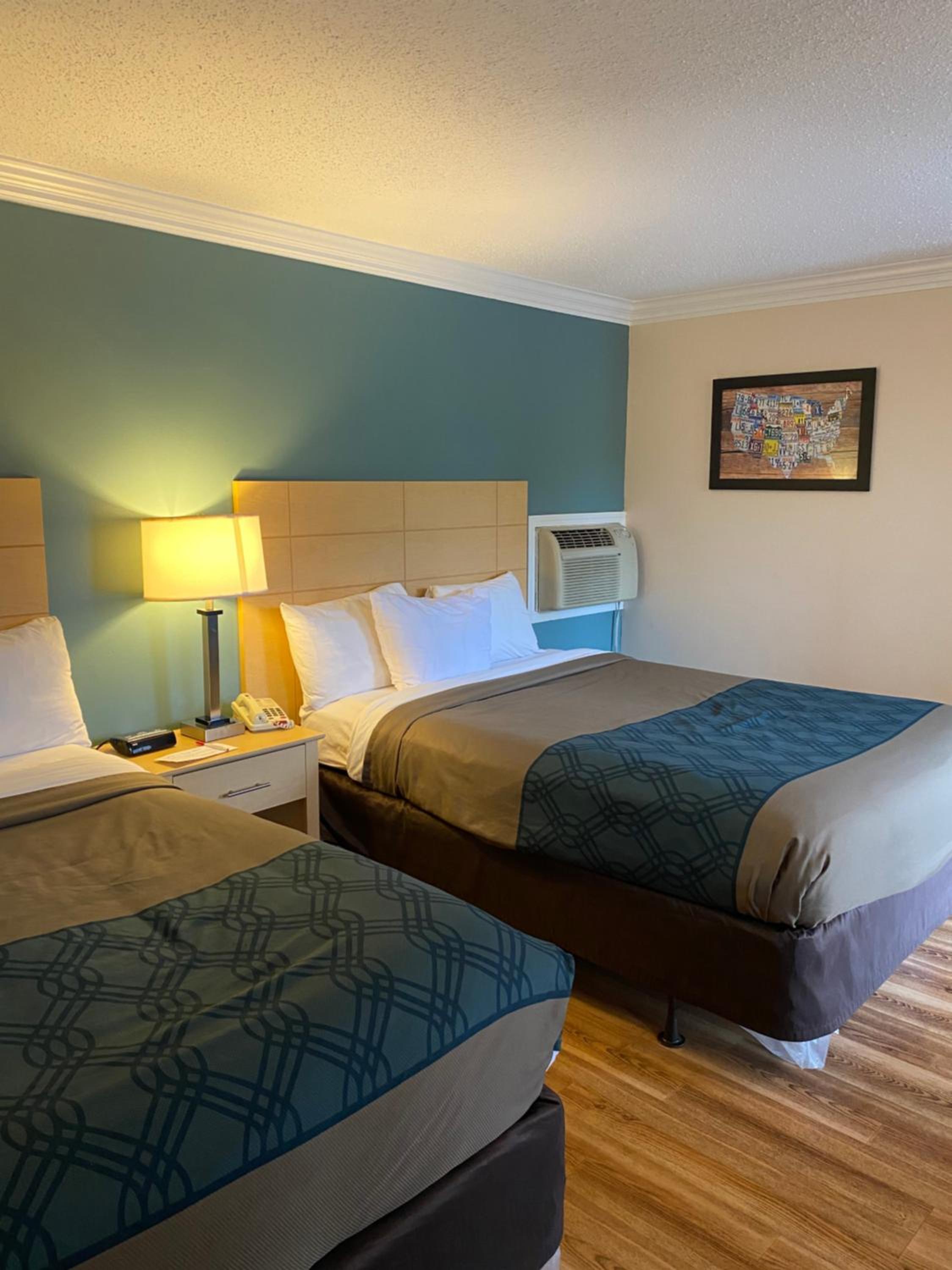 Deluxe Queen Room with Two Queen Beds - Non-Smoking - Photo 1