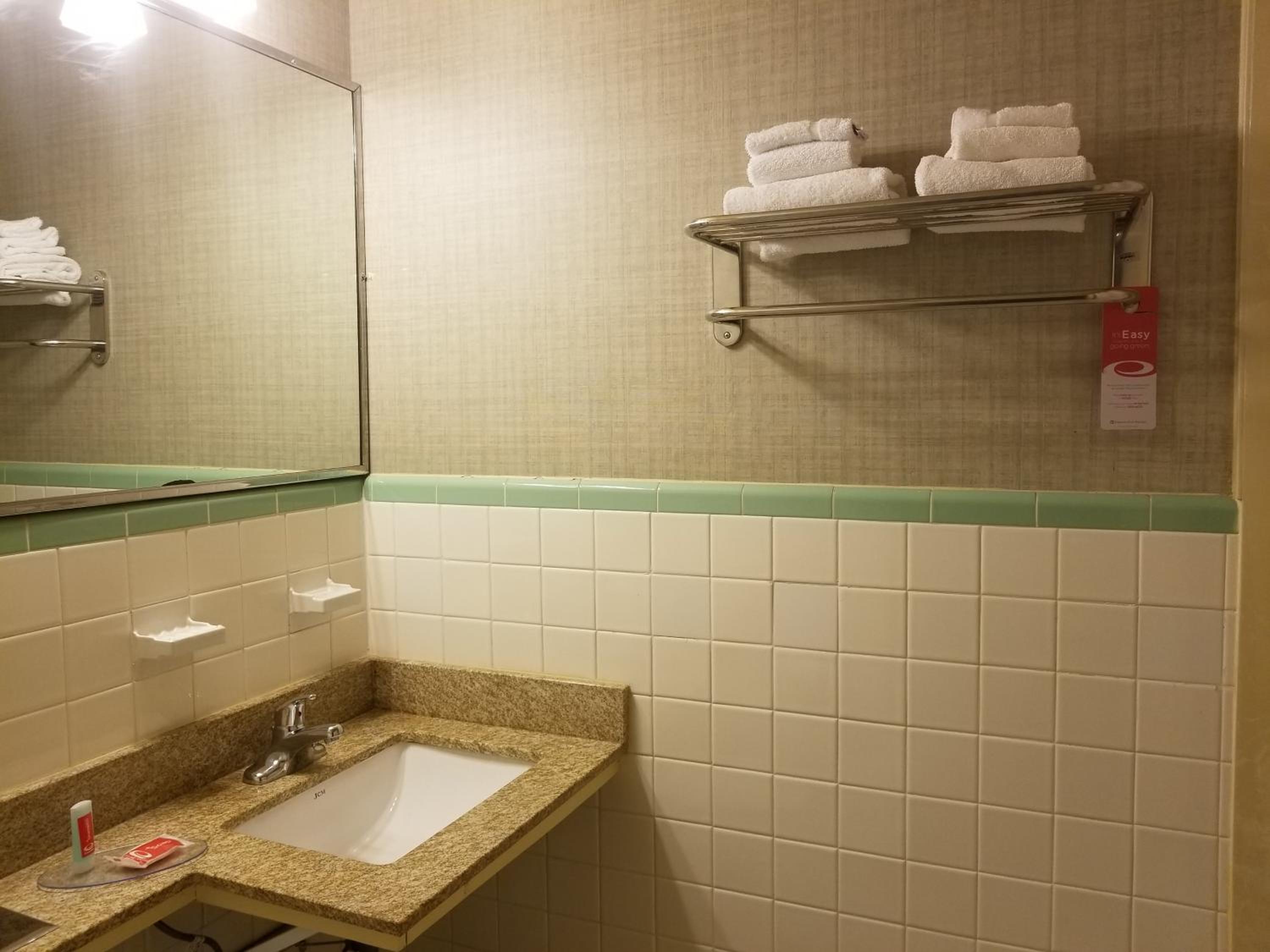 Queen Room - Photo 4