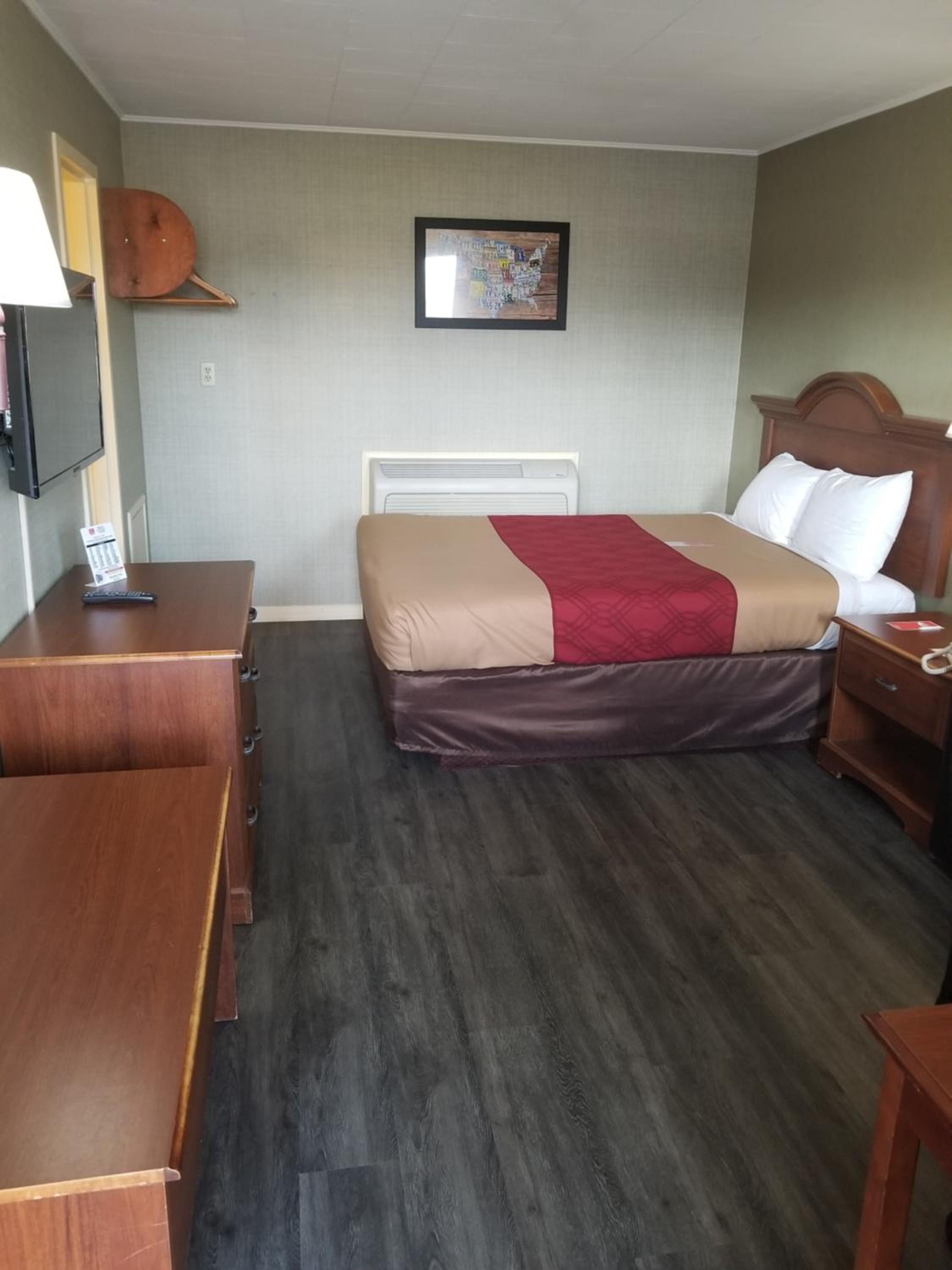 Queen Room - Photo 3