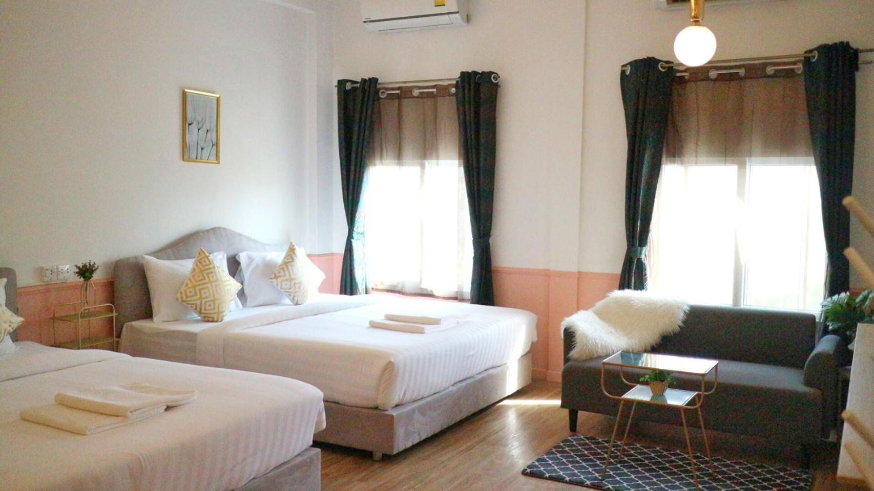 Family Room - Photo 1