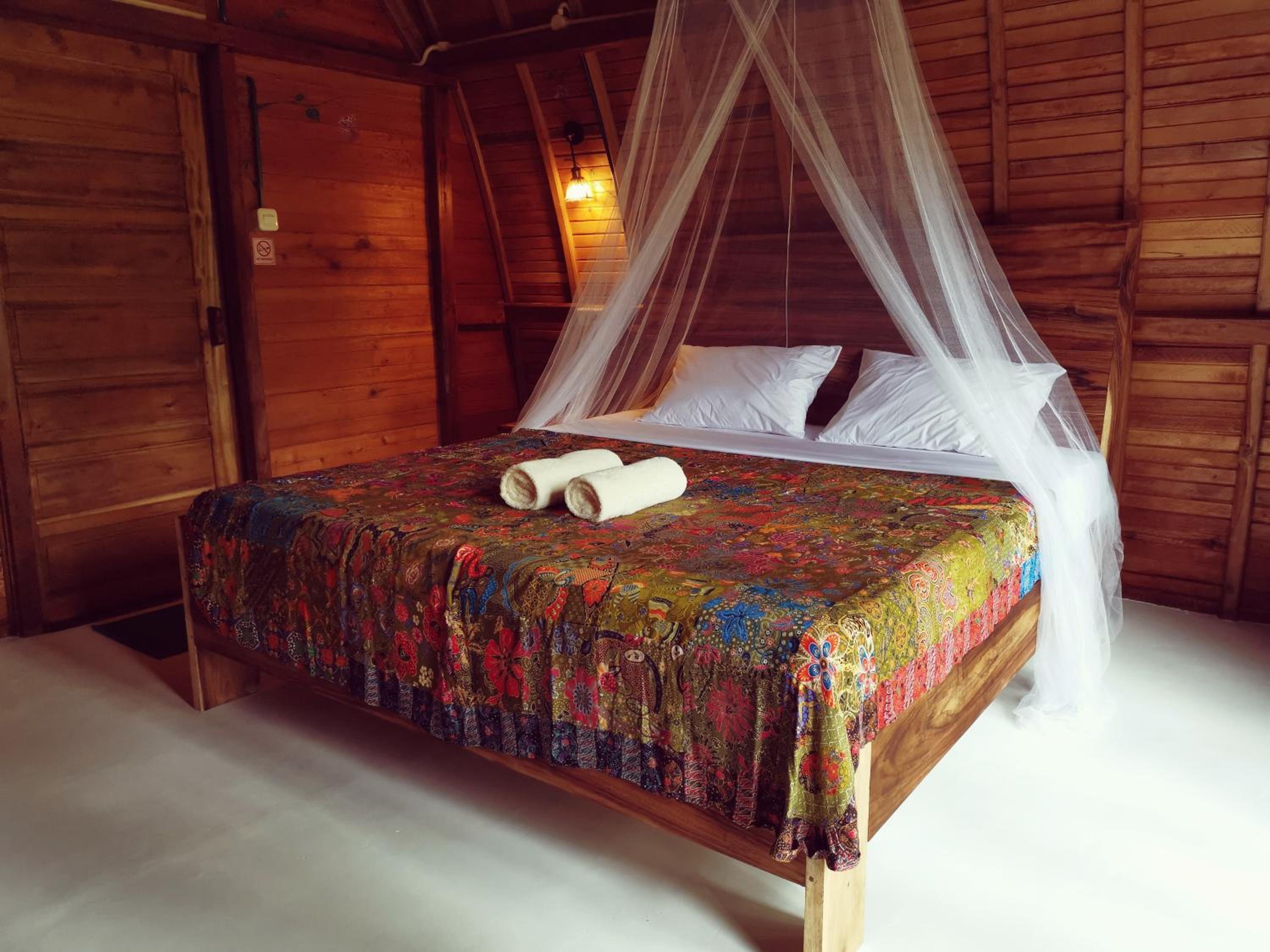 Deluxe Room (2 Adults + 1 Child) photo 1