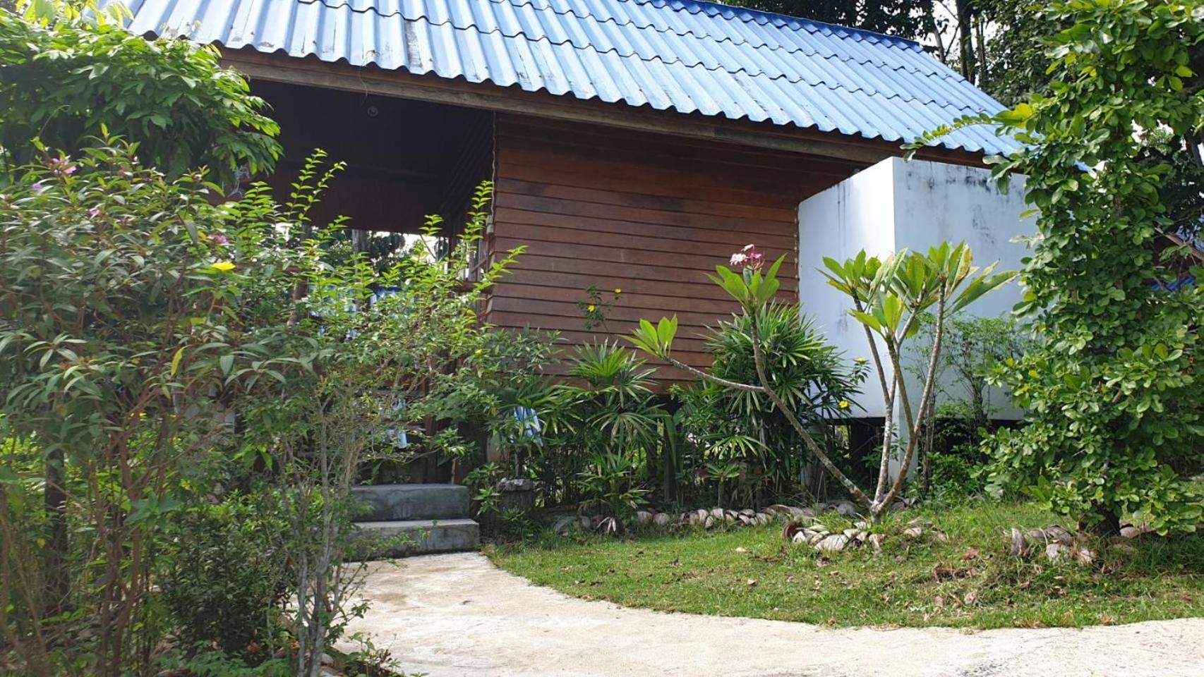 Superior Bungalow - Photo 14