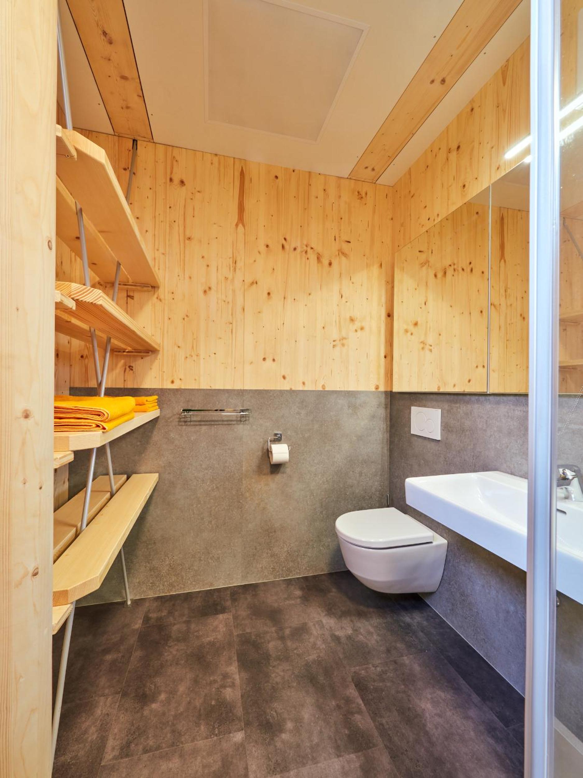 One-Bedroom Apartment - Photo 9
