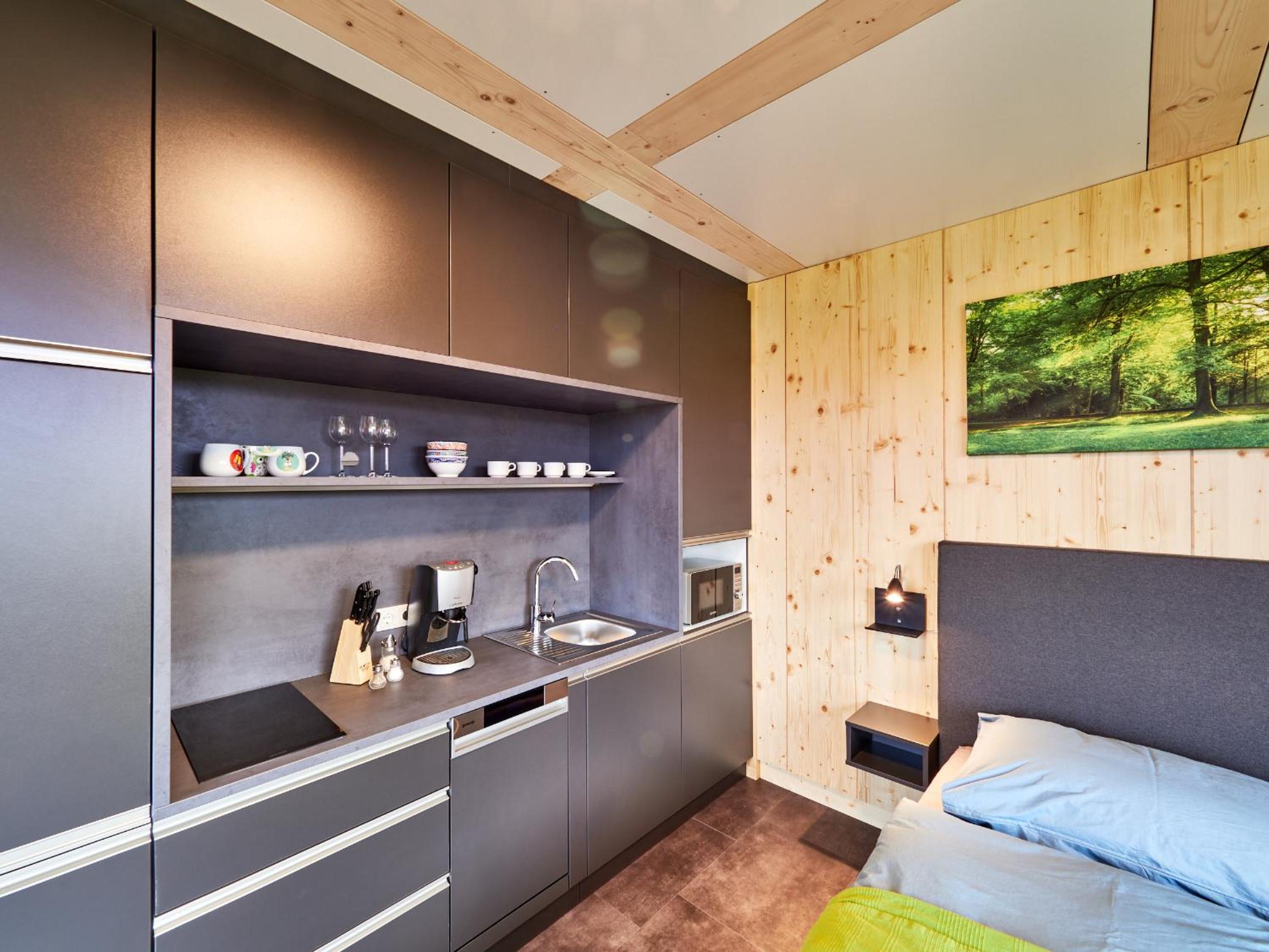 One-Bedroom Apartment - Photo 12