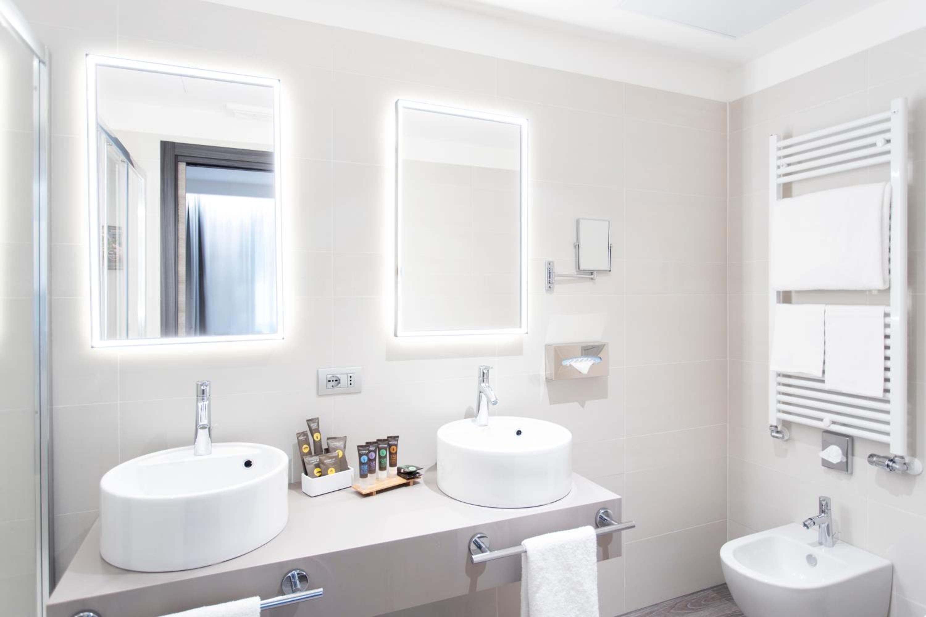 Executive Room - Photo 6