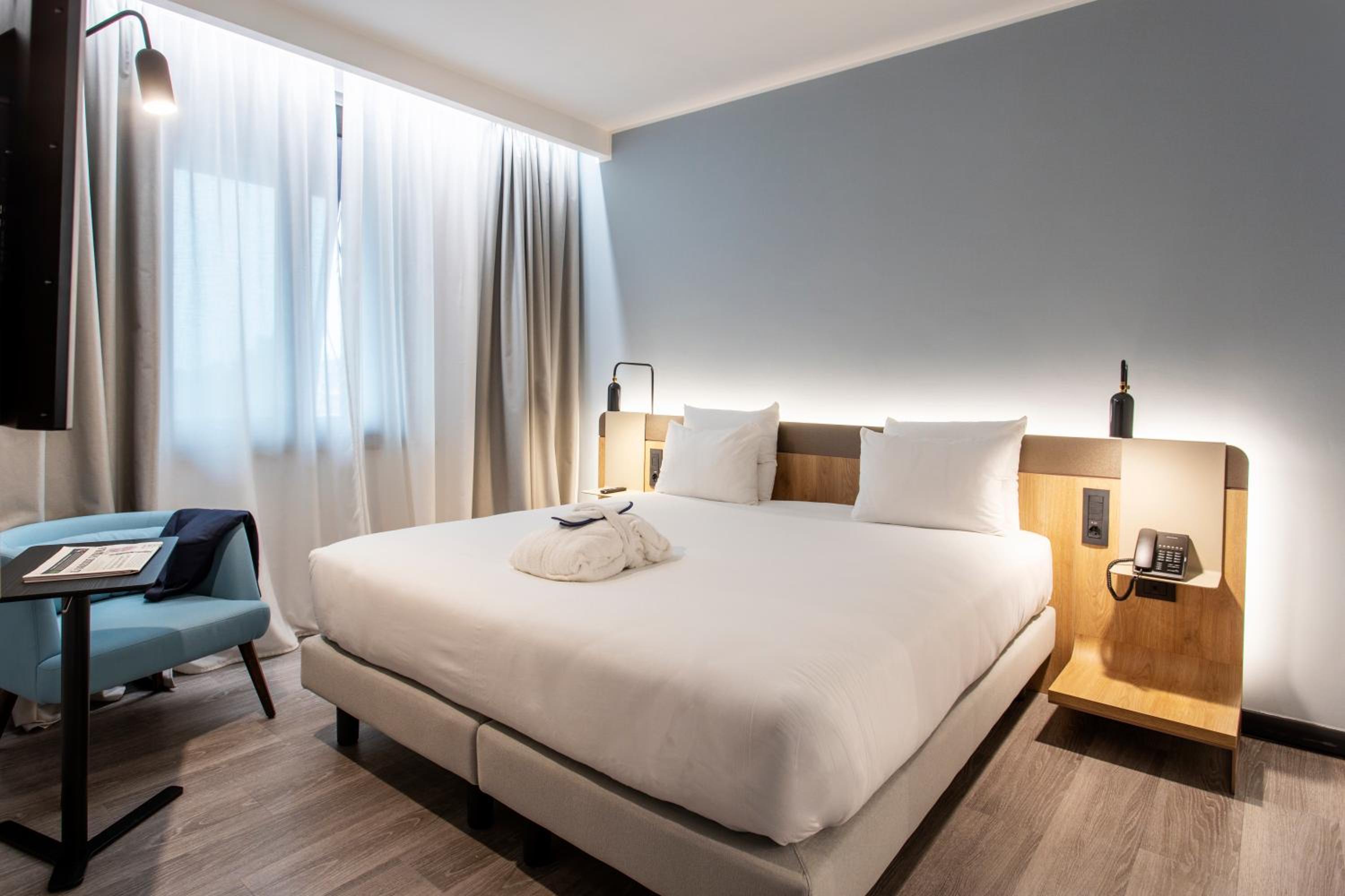 Standard Double Room - Photo 1