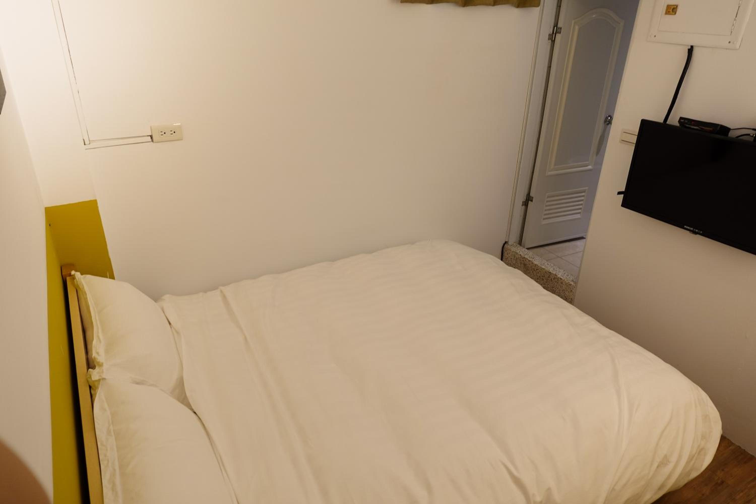 Standard Double Room - Photo 3