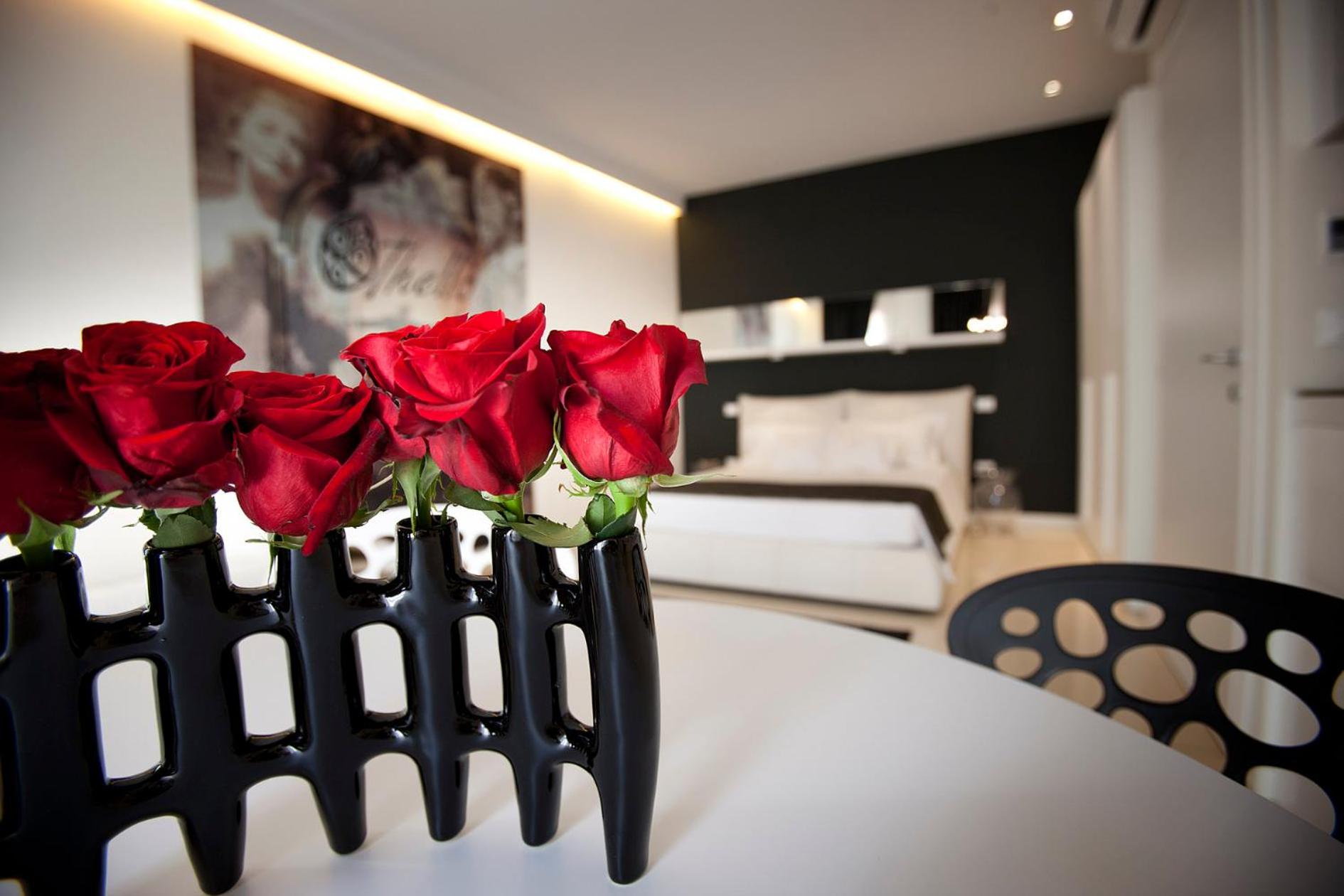 Deluxe Studio with Balcony - Photo 1