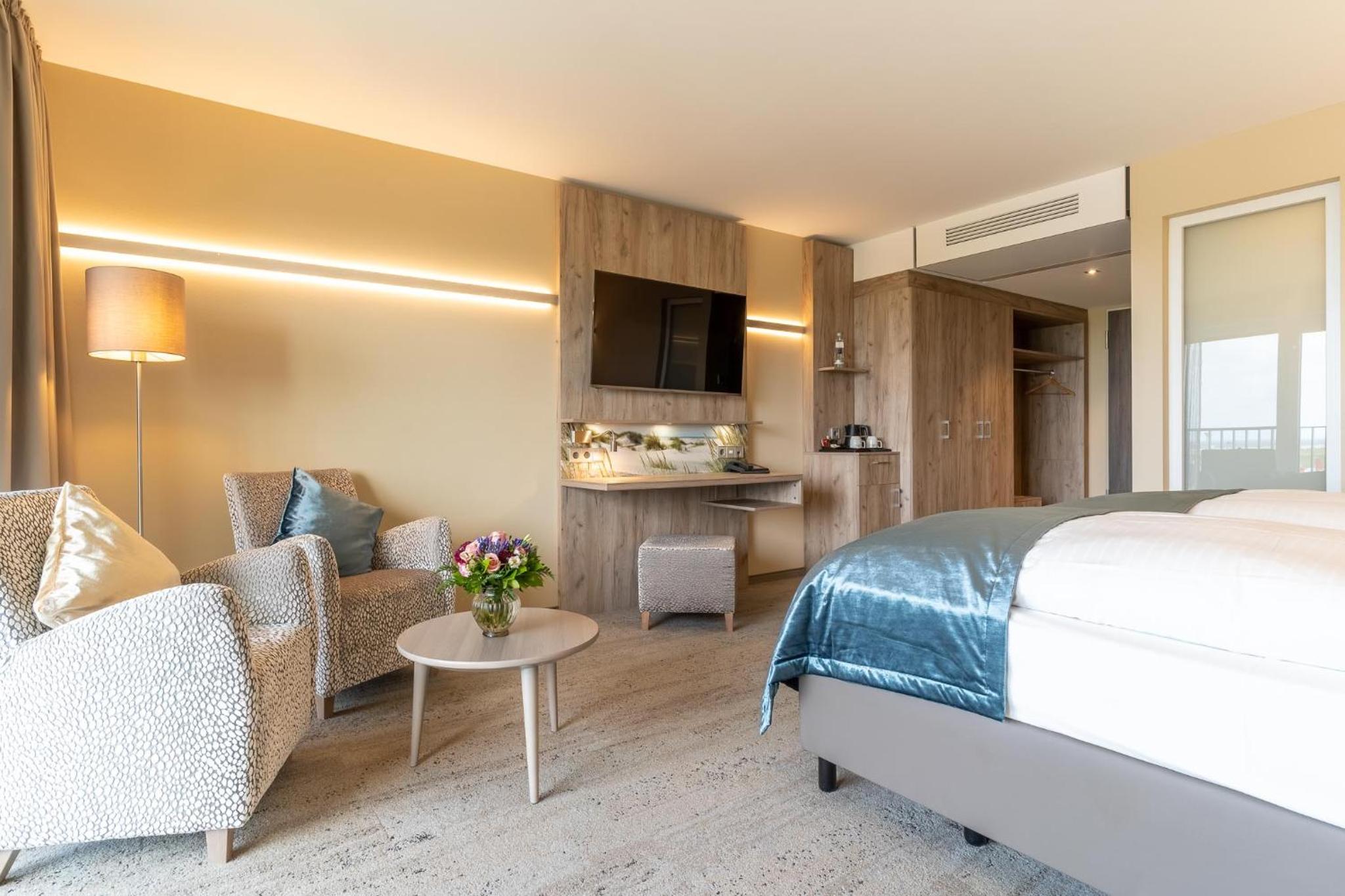 Deluxe Double Room with Balcony and Sea View - Photo 1