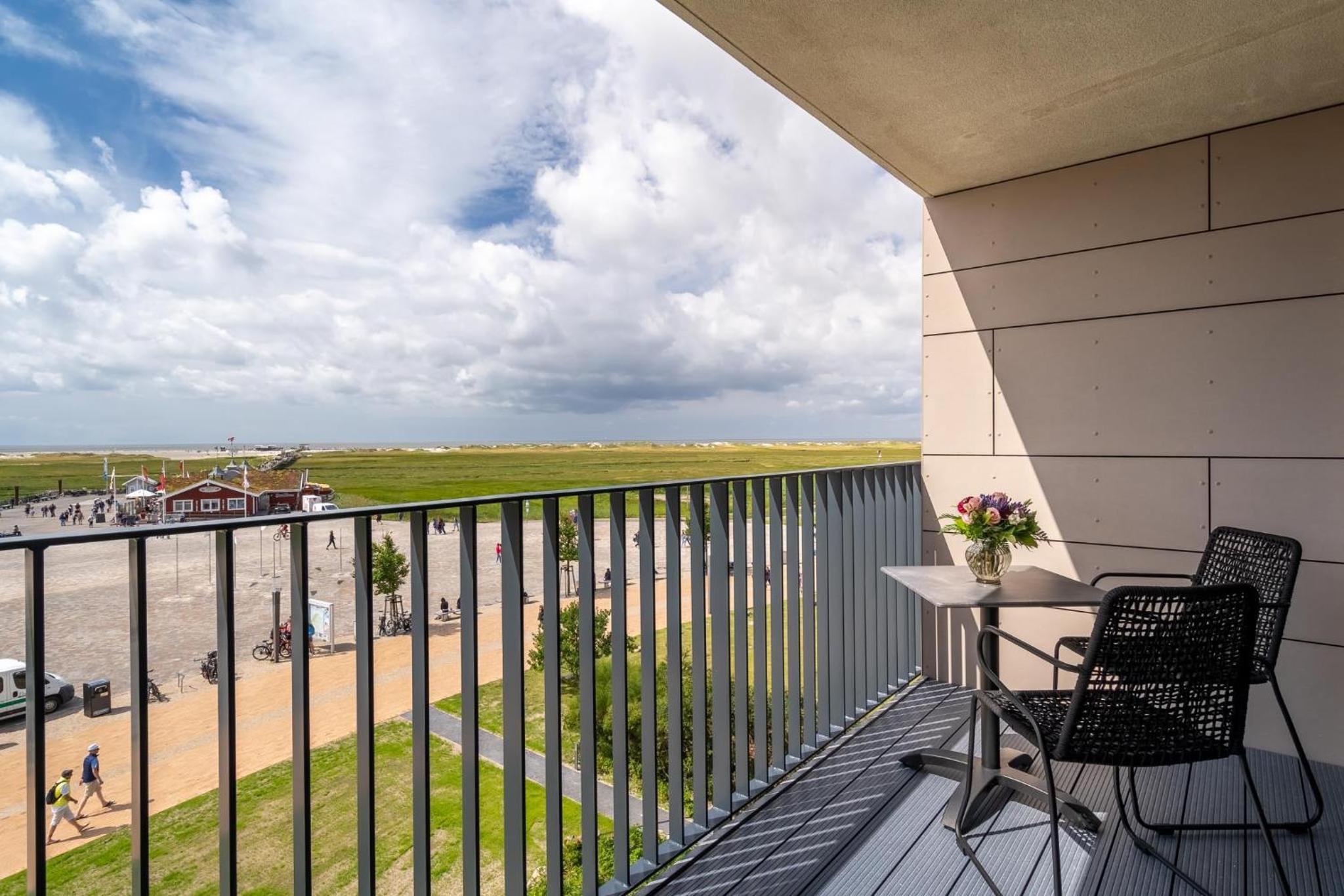 Deluxe Double Room with Balcony and Sea View - Photo 5