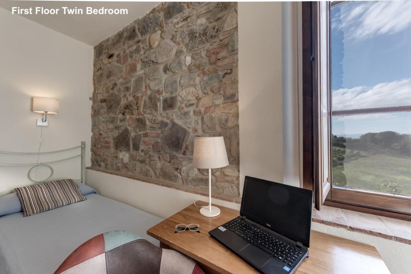 Apartment with Garden View