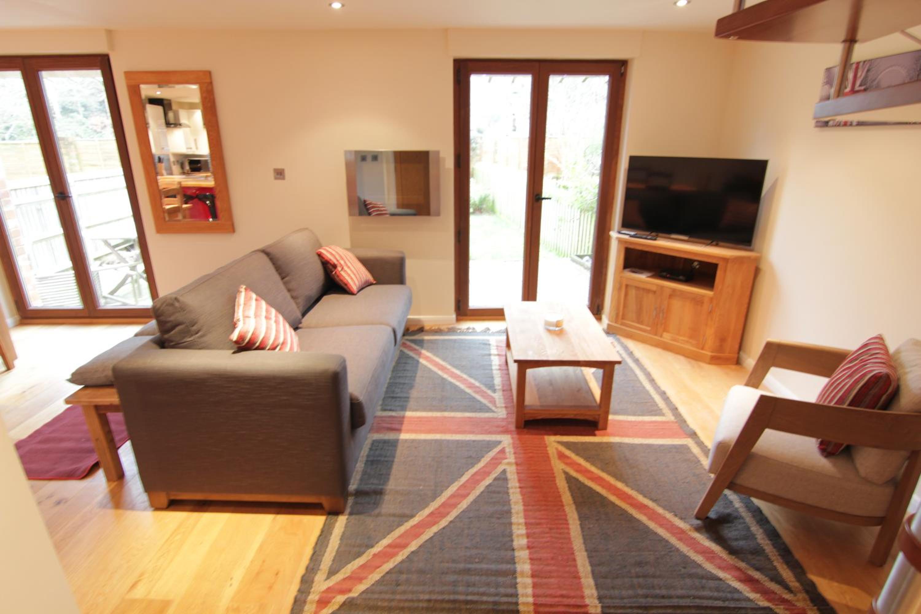 Three-Bedroom House photo 2