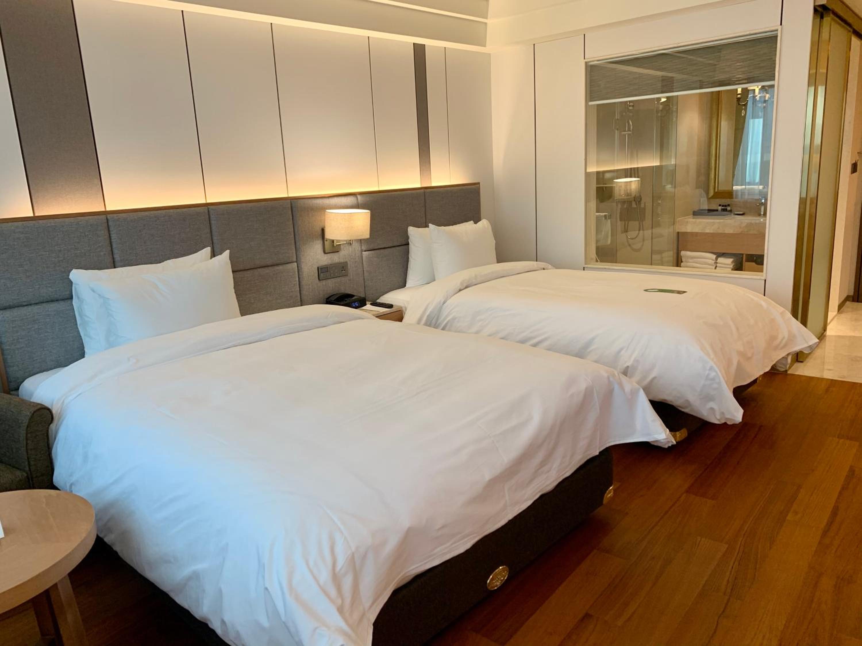 Inter Family Twin Room - Photo 1