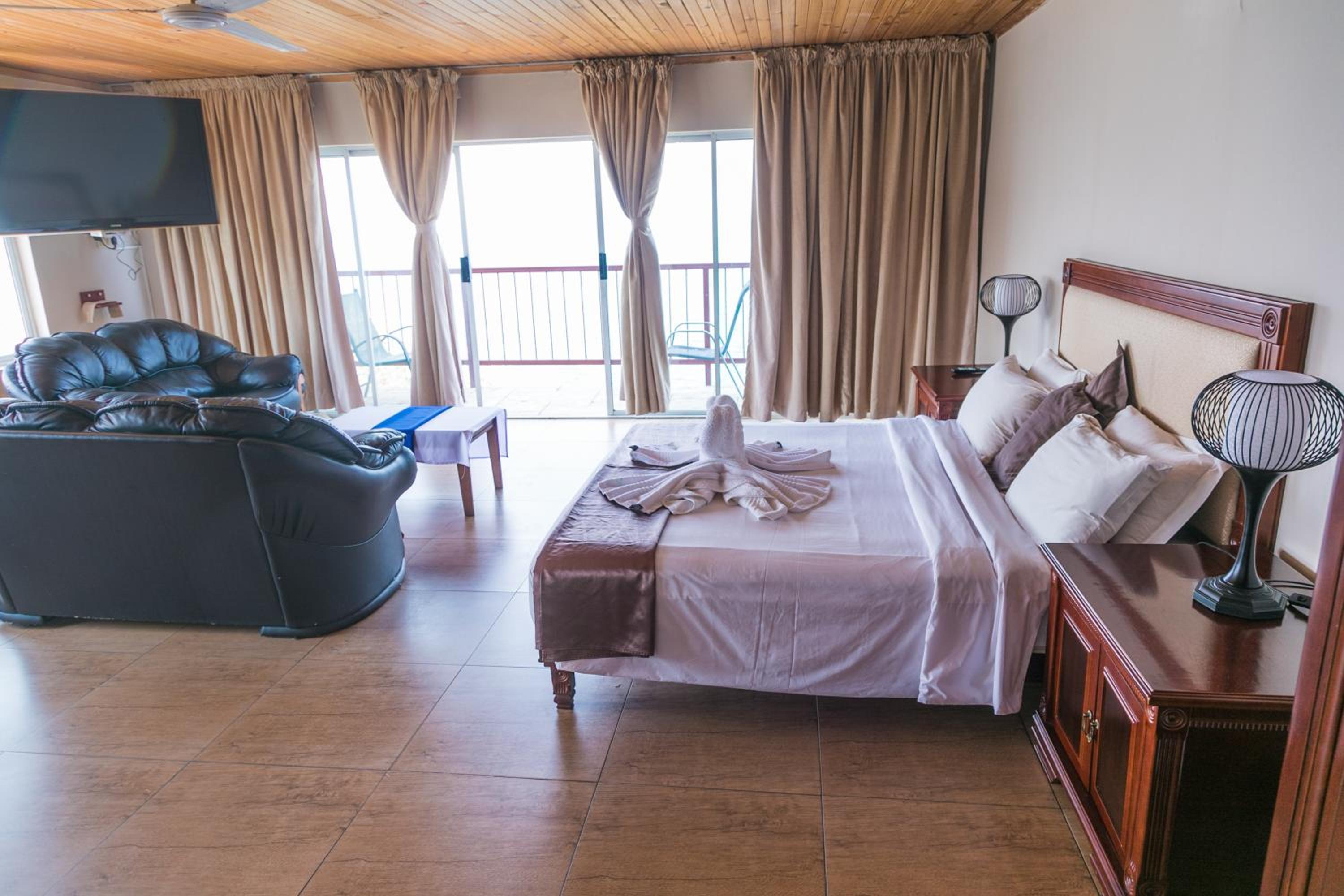King Room with Lake View photo 1