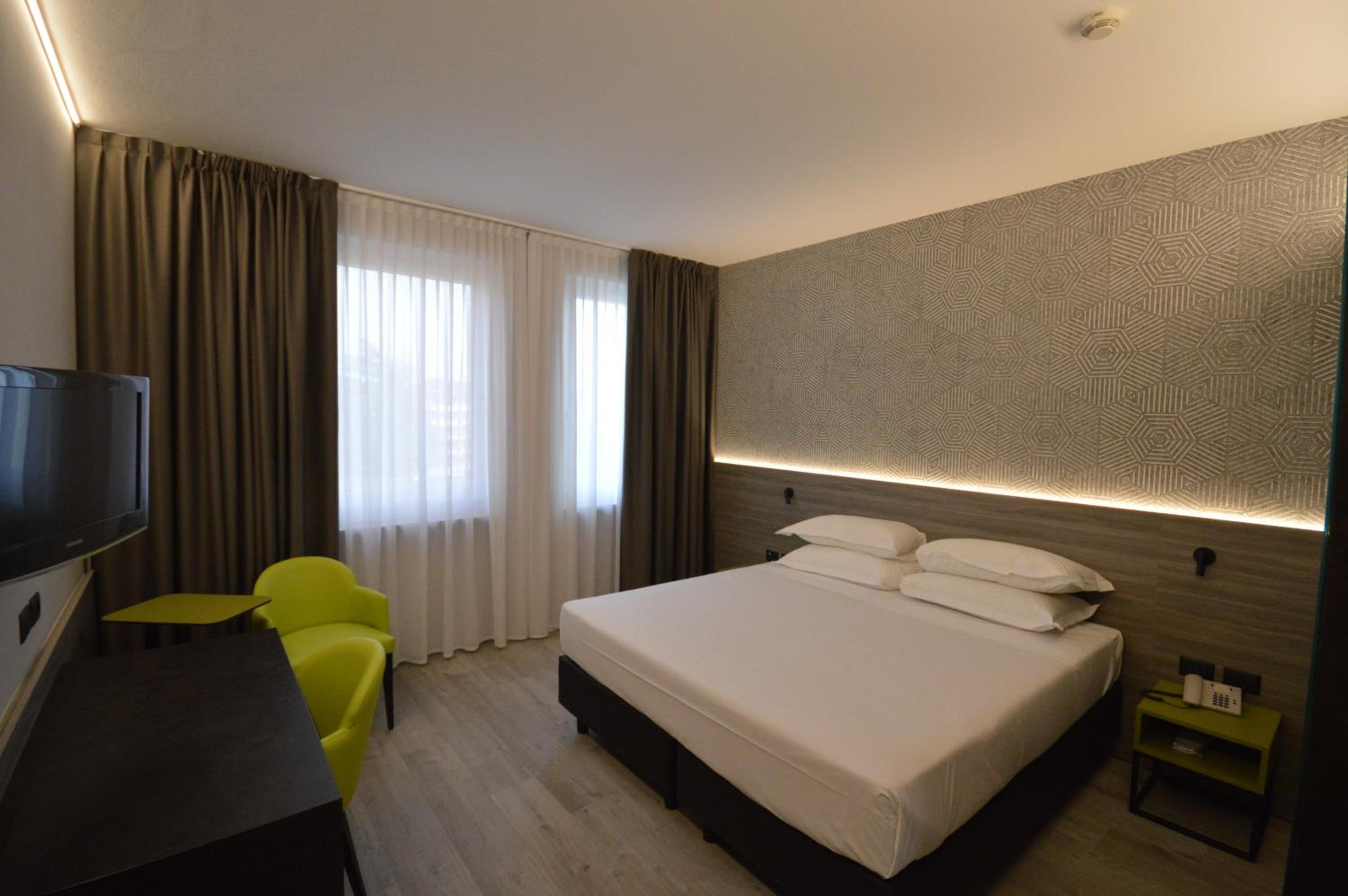Triple Room - Photo 5