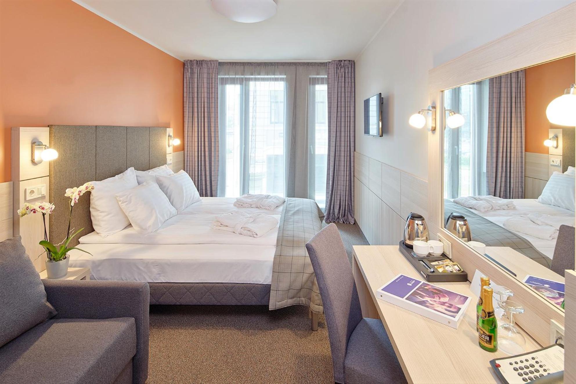 Standard Double or Twin Room with Daily Spa Access photo 2