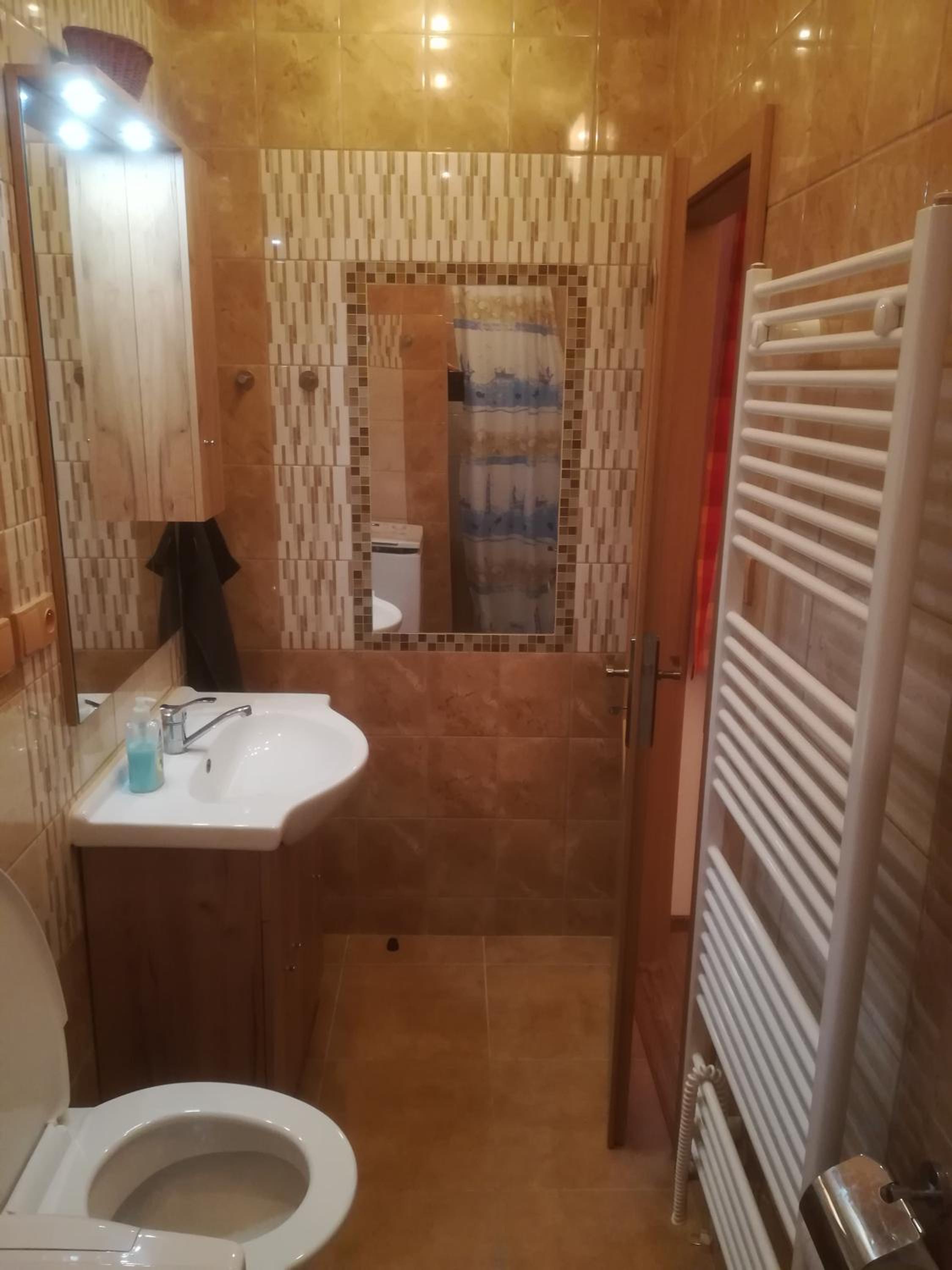 One-Bedroom Apartment - Photo 10