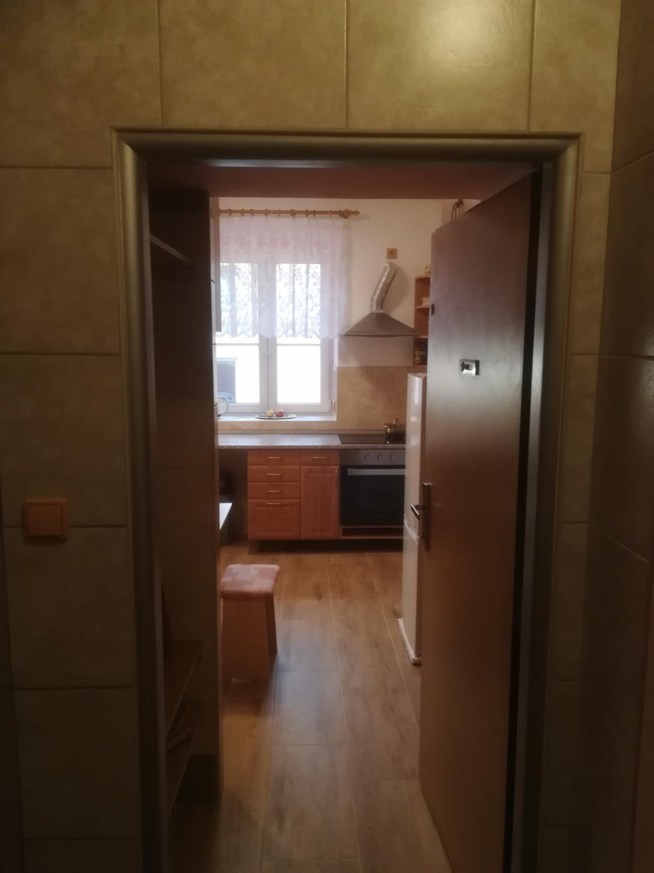 One-Bedroom Apartment - Photo 11
