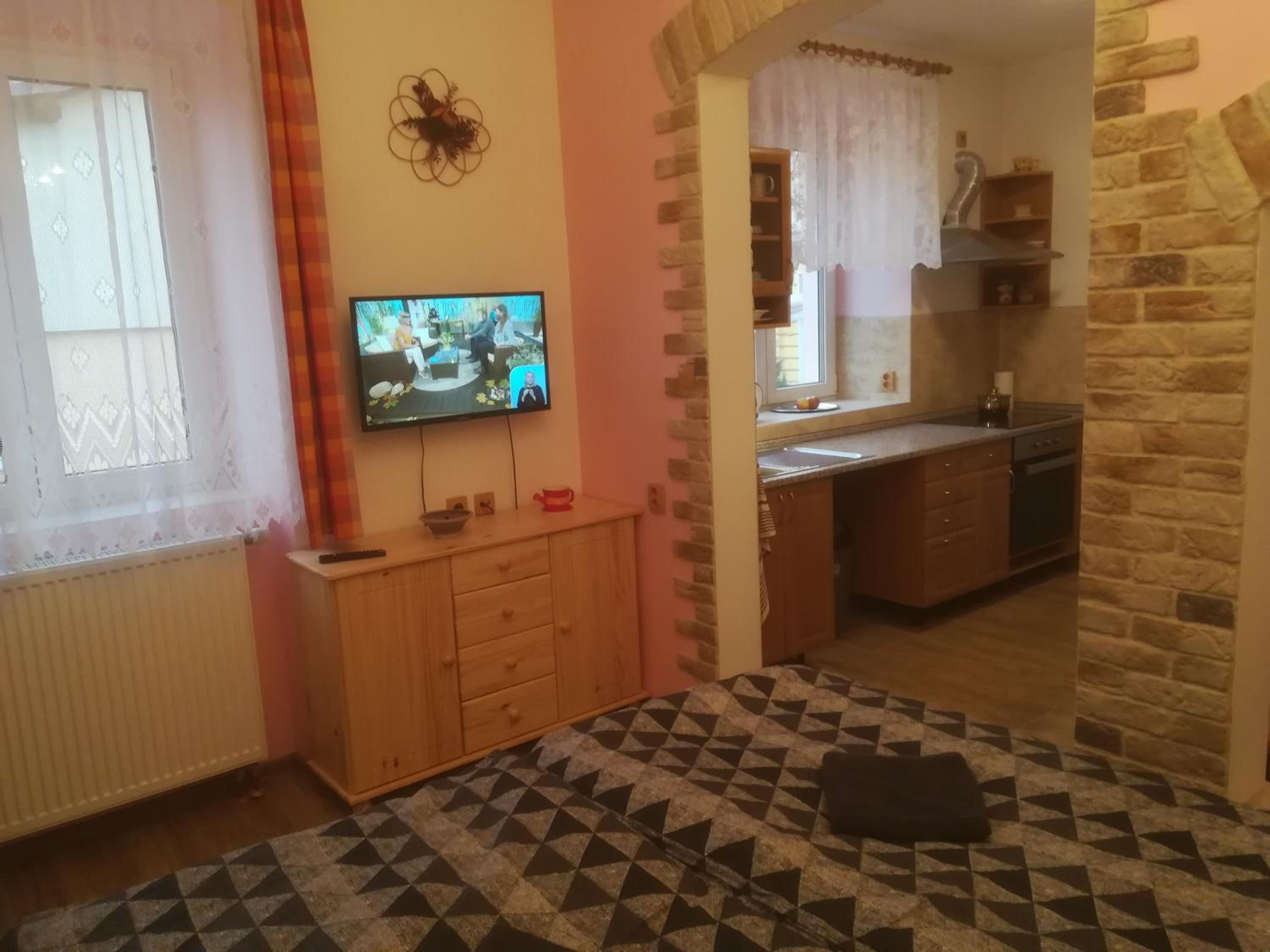 One-Bedroom Apartment - Photo 12