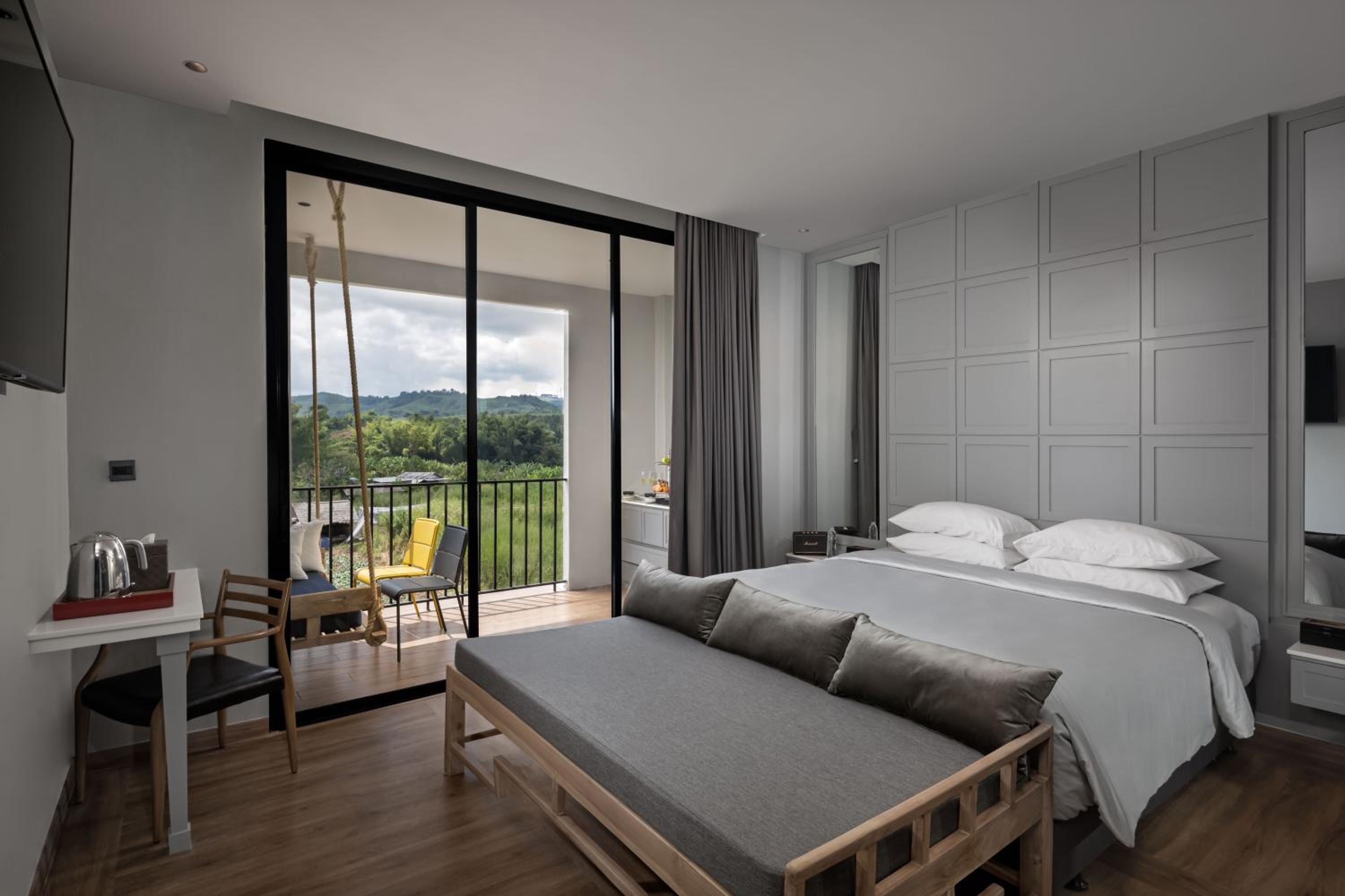 Deluxe Double or Twin Room with Balcony with Mountain View - Photo 5
