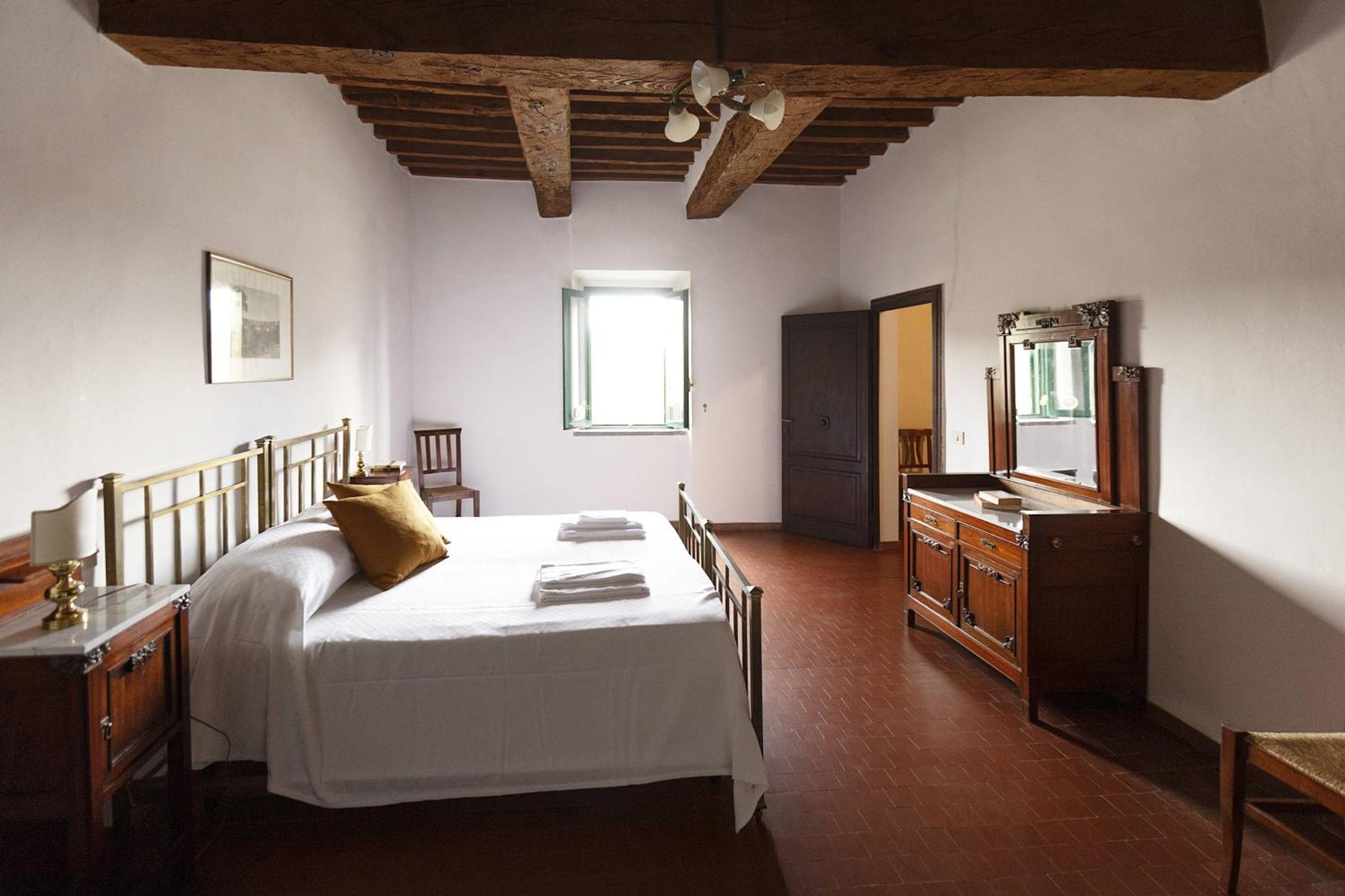 Large One-Bedroom Apartment (2 Adults) photo 1