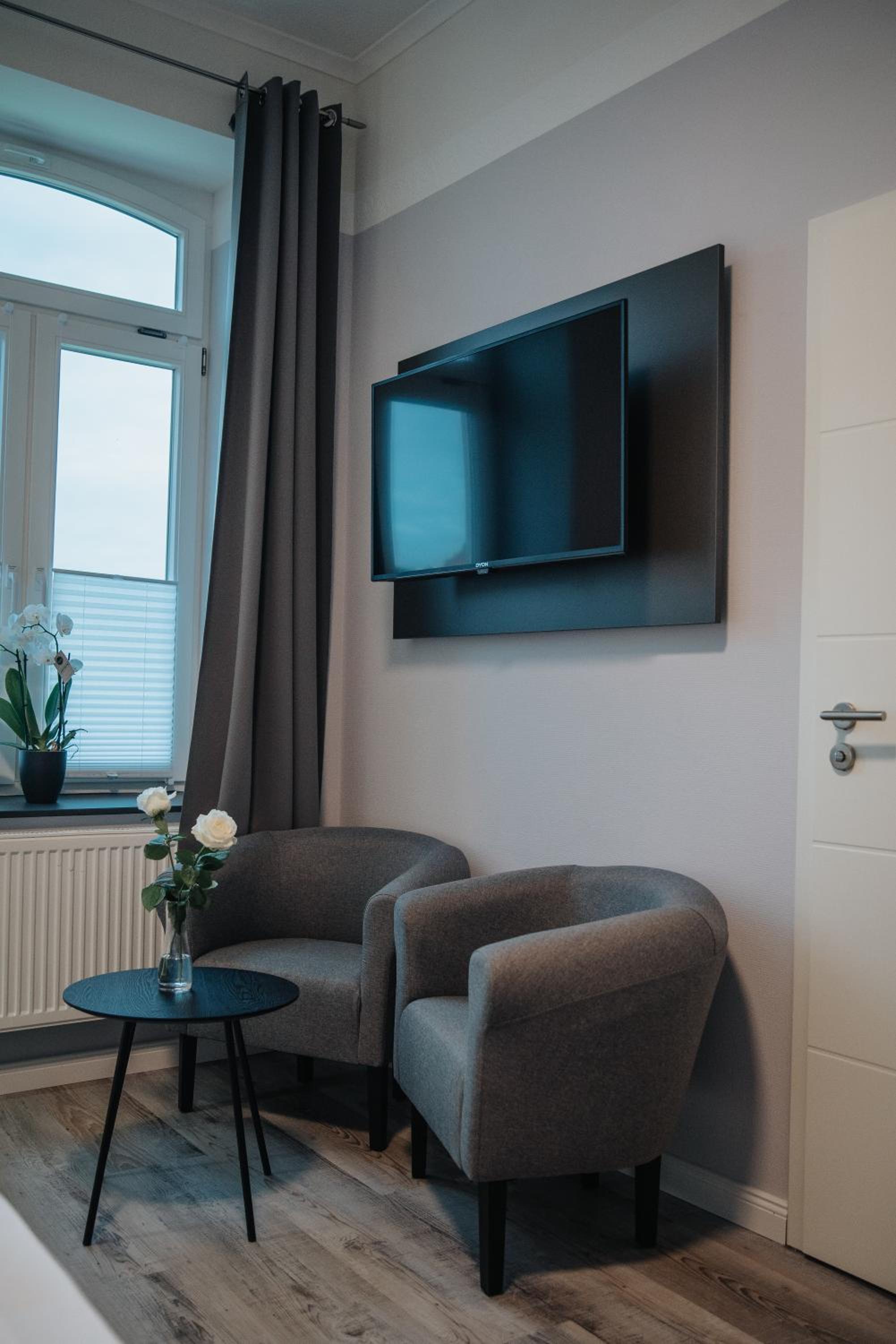 Double Room - Photo 3