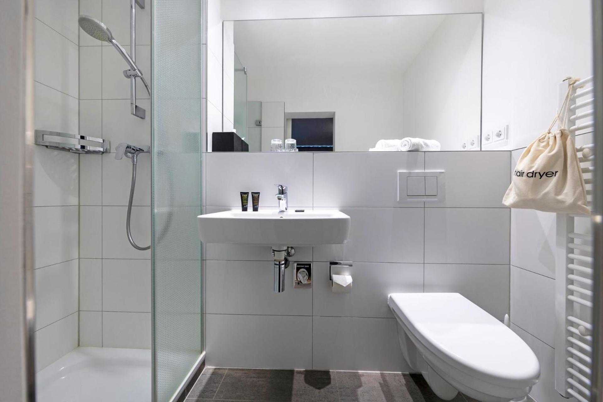 Double Room - Photo 2