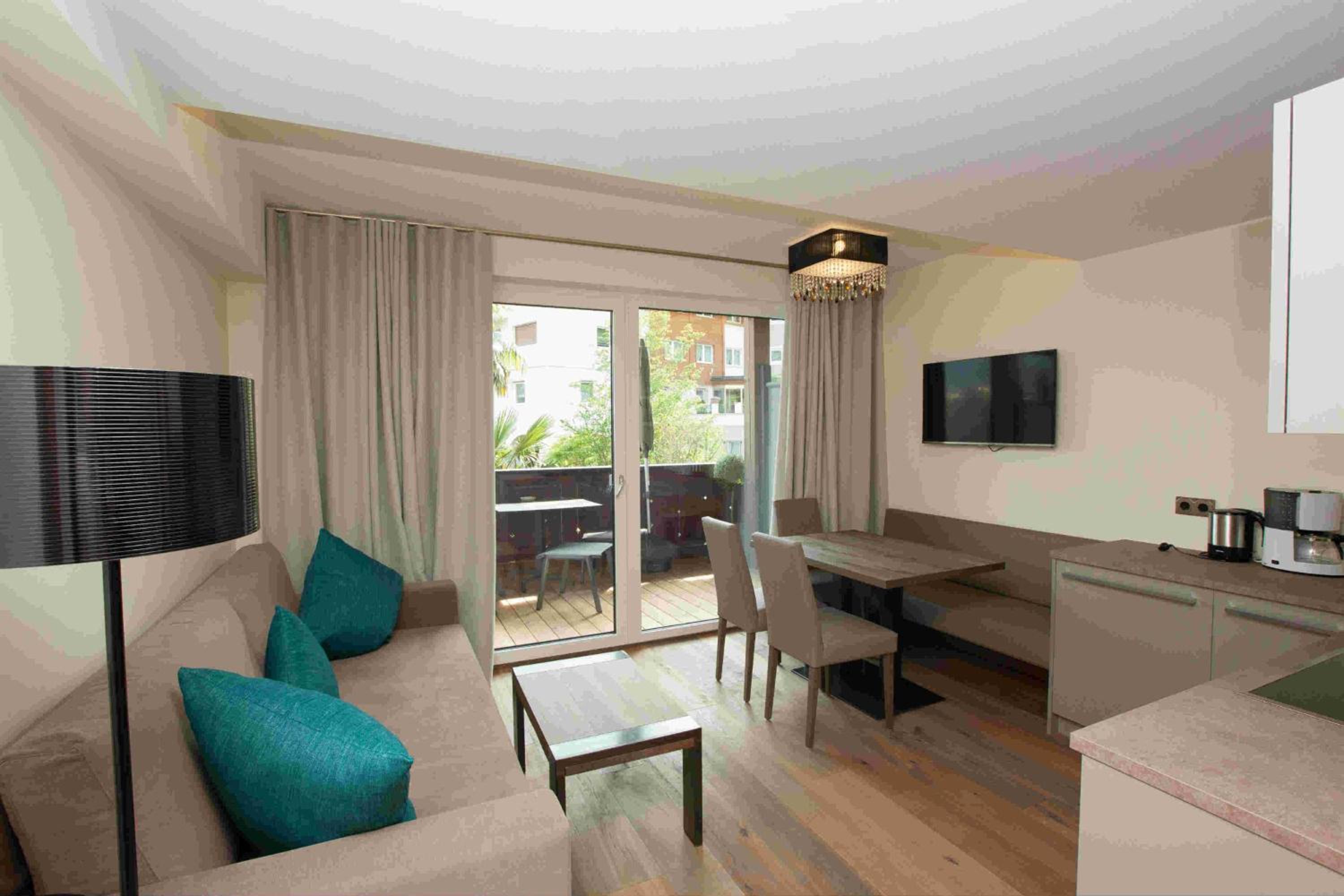 Deluxe Apartment