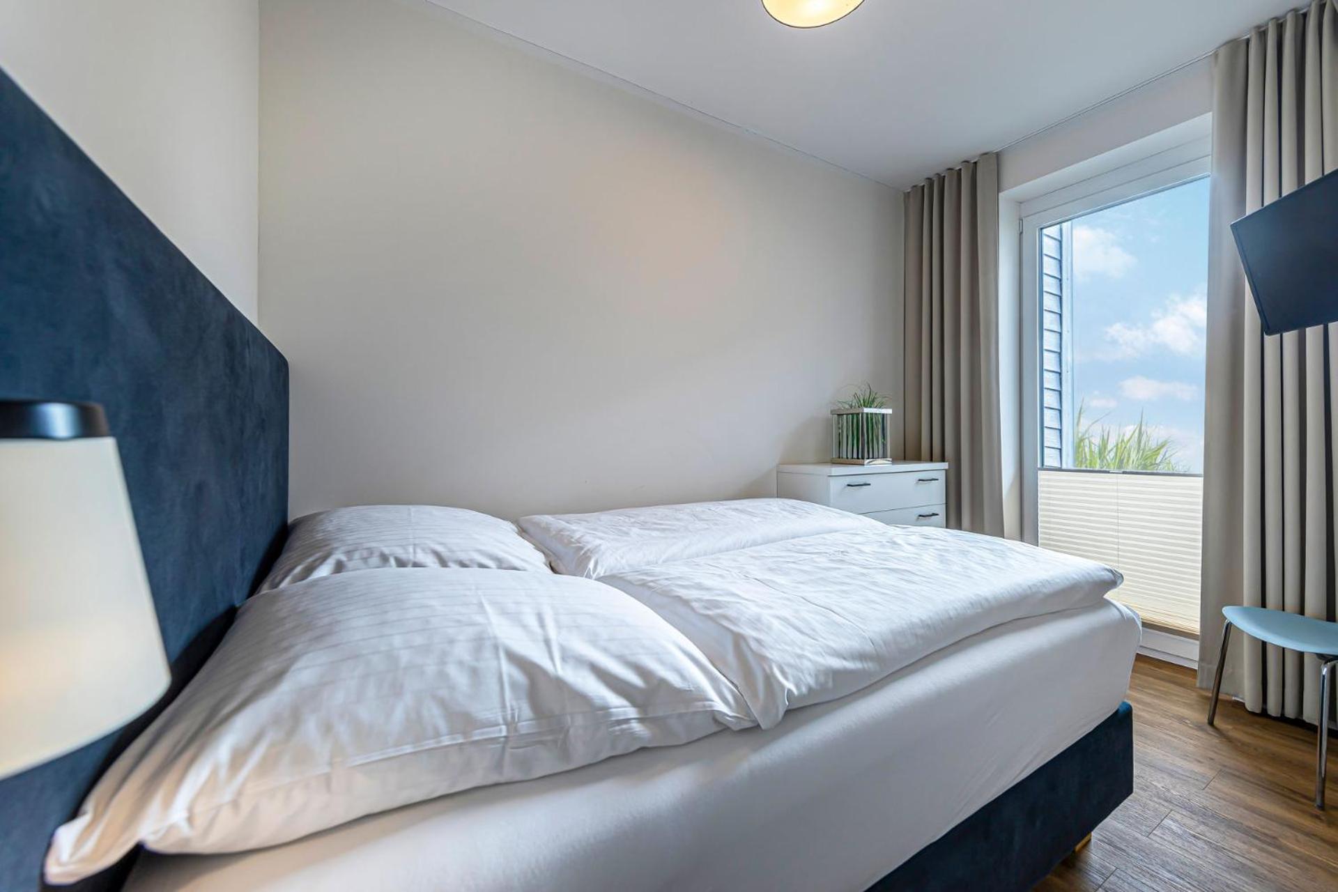 One-Bedroom Apartment - Photo 3