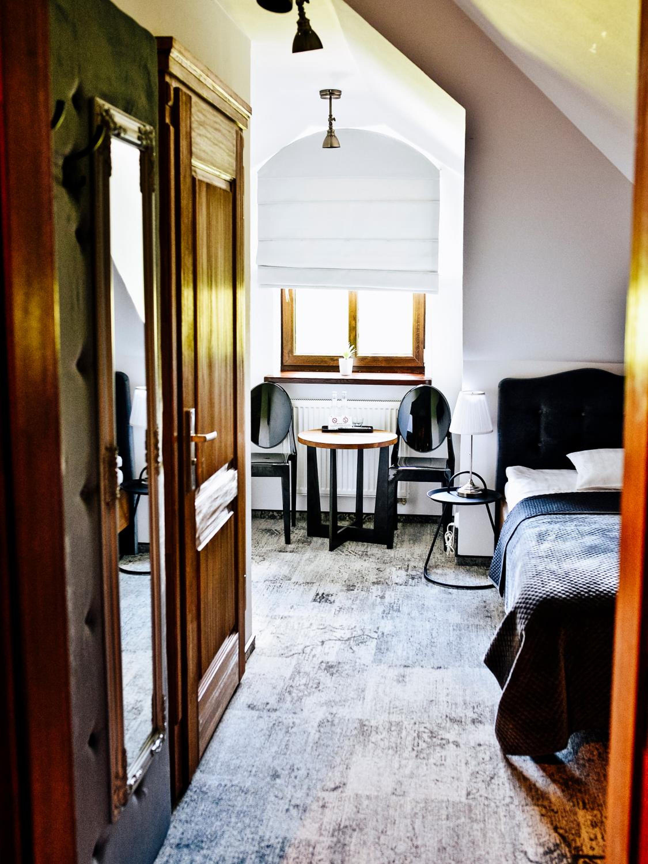Single Room photo 2