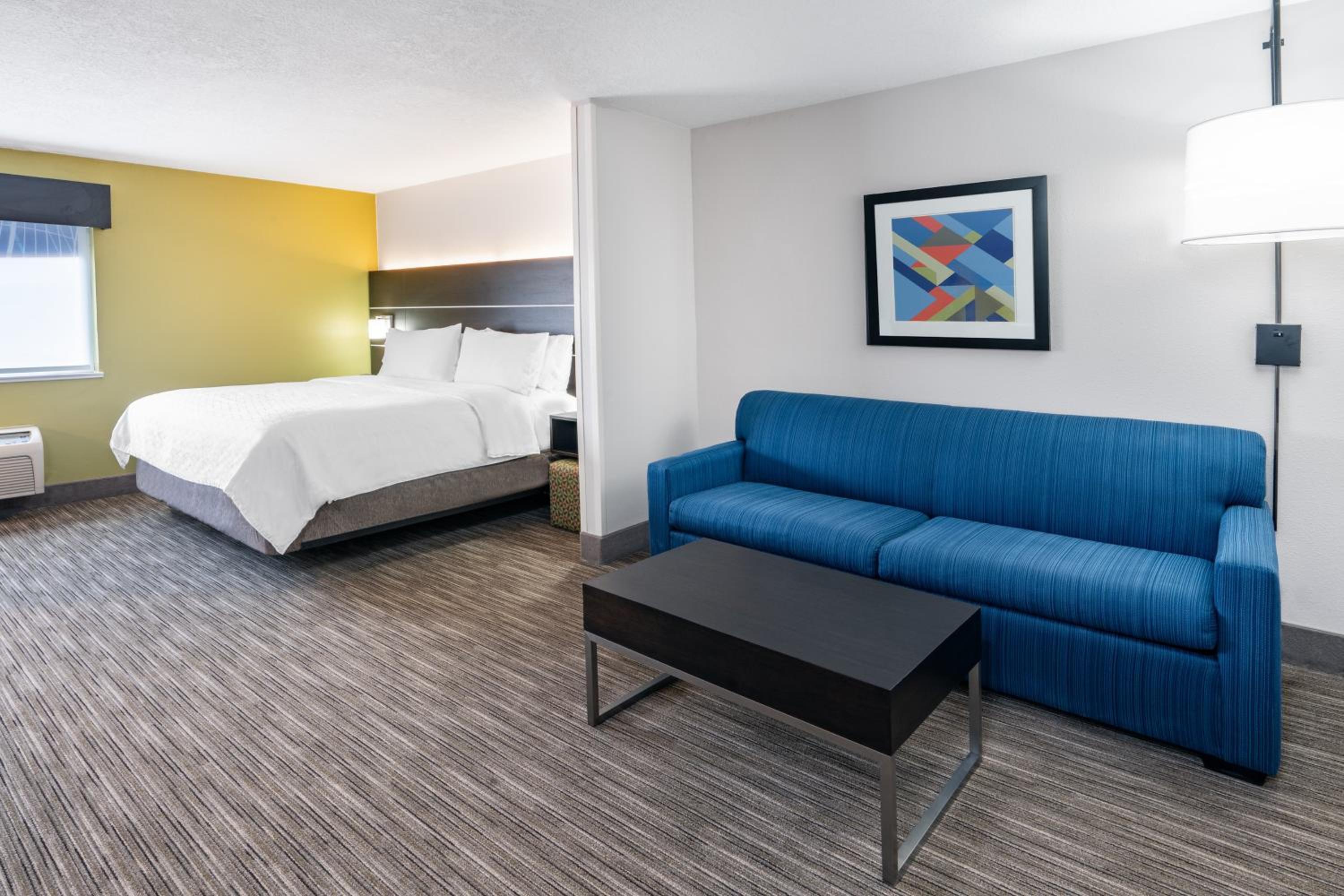 King Suite - Photo 3
