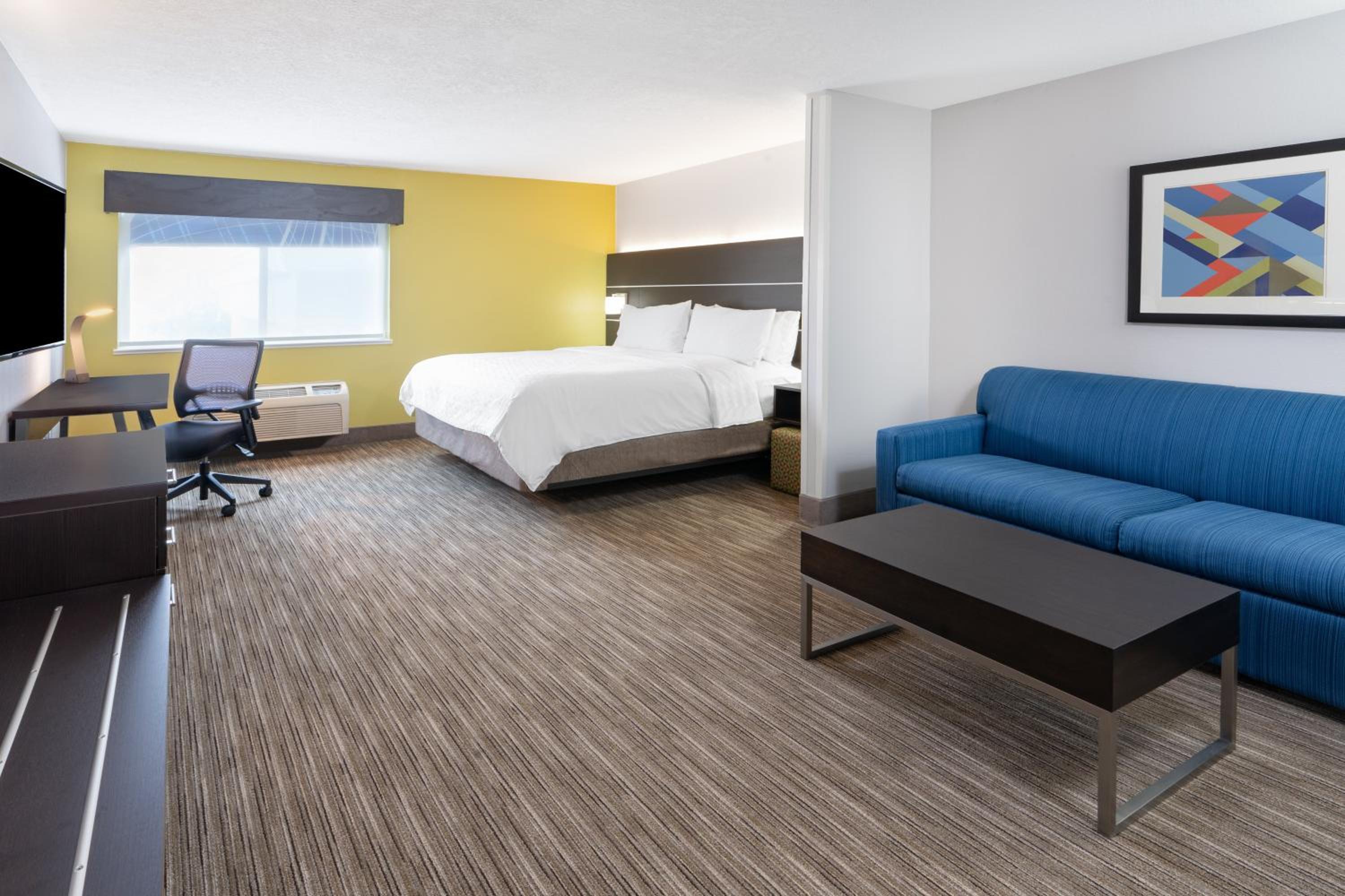 King Suite with Sofa Bed - Hearing Accessible - Photo 1