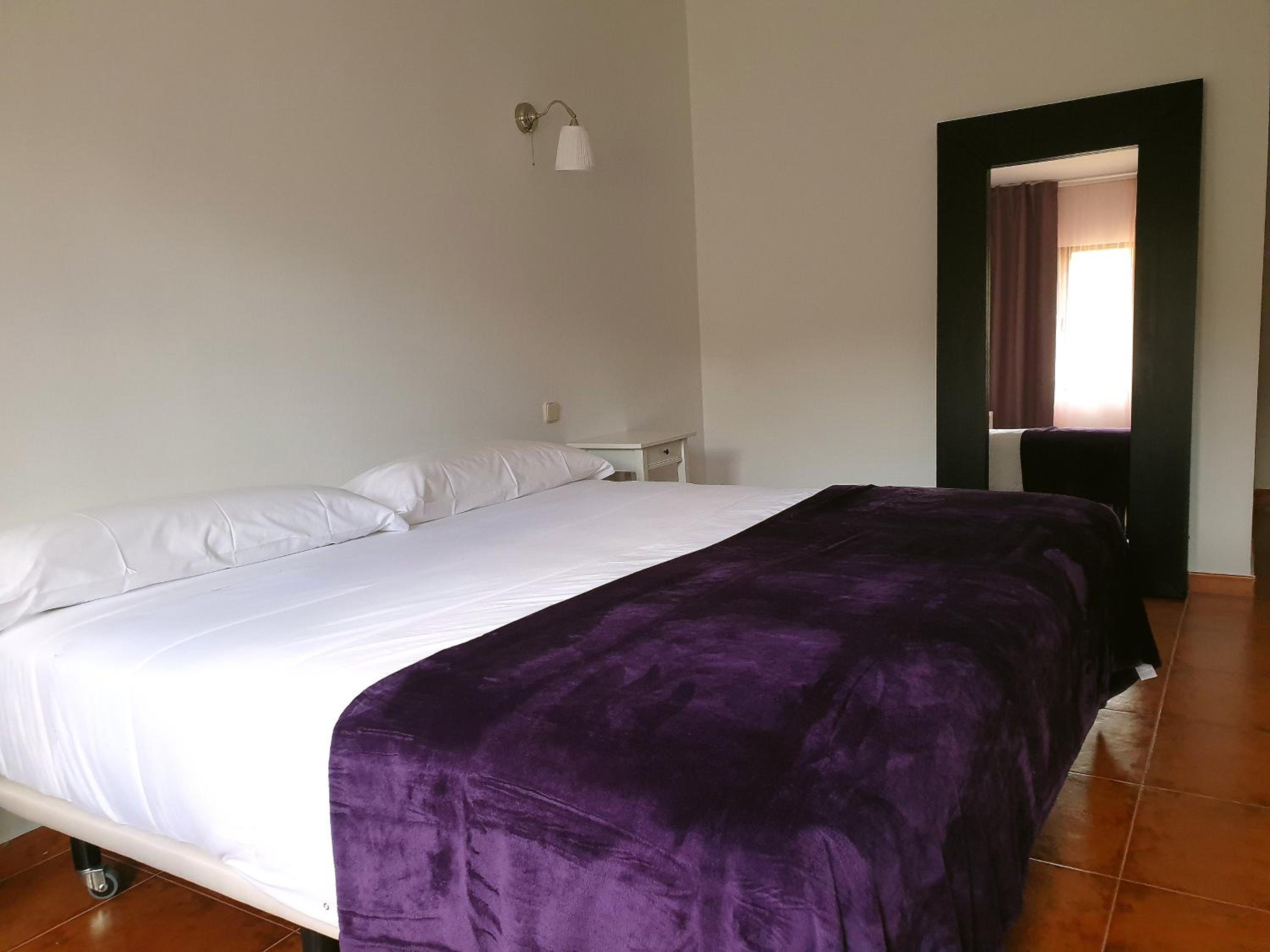 Double Room - Photo 4