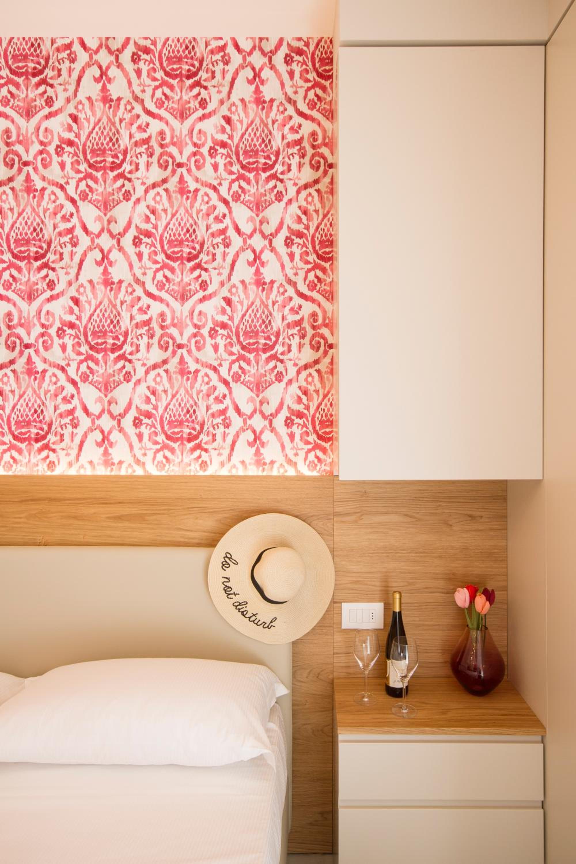 Superior Double Room with Side Sea View photo 2